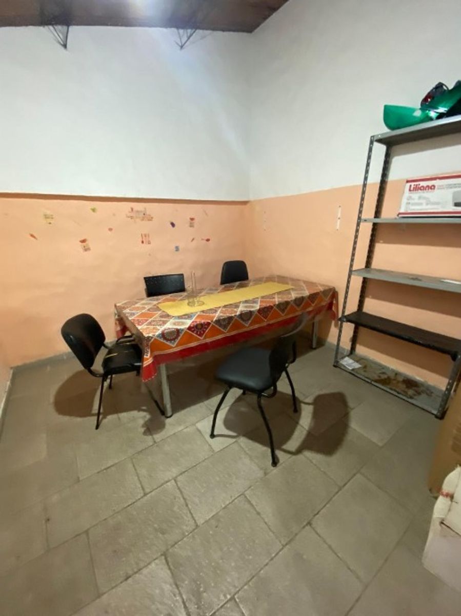 INMUEBLE COMERCIAL EN VENTA - MORON CENTRO - 18