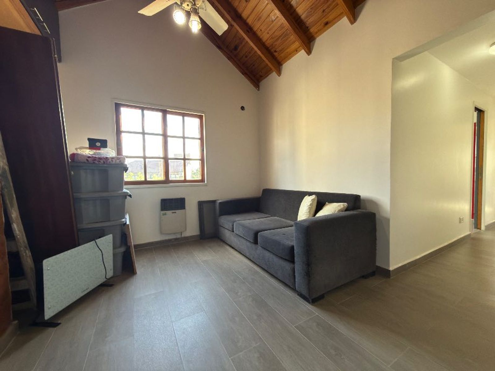 CASA DE 7 AMBIENTES EN BARRIO BANCO PROVINCIA - FRANCISCO ALVAREZ - 30