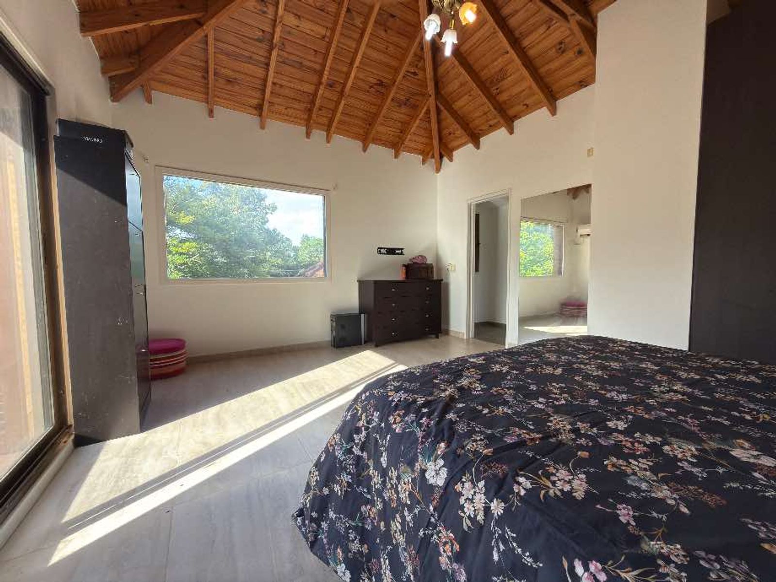 CASA DE 7 AMBIENTES EN BARRIO BANCO PROVINCIA - FRANCISCO ALVAREZ - 38