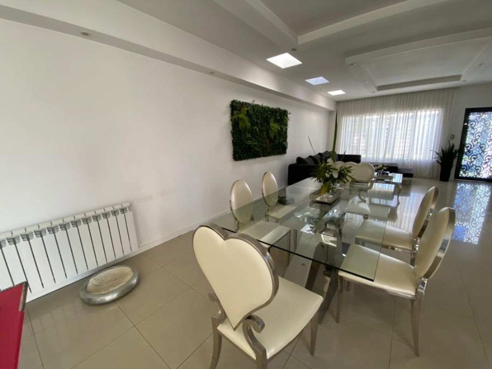 CASA DE 4 AMBIENTES EN VENTA - CASTELAR NORTE - 5