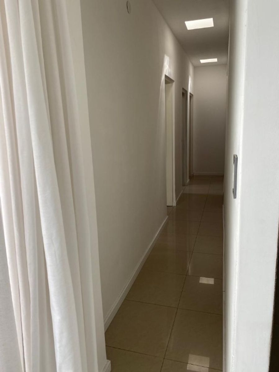 CASA DE 4 AMBIENTES EN VENTA - CASTELAR NORTE - 9