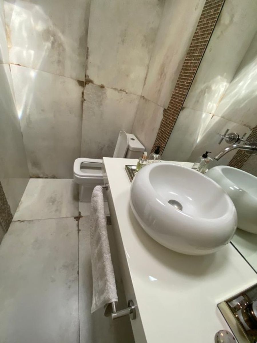 CASA DE 4 AMBIENTES EN VENTA - CASTELAR NORTE - 11