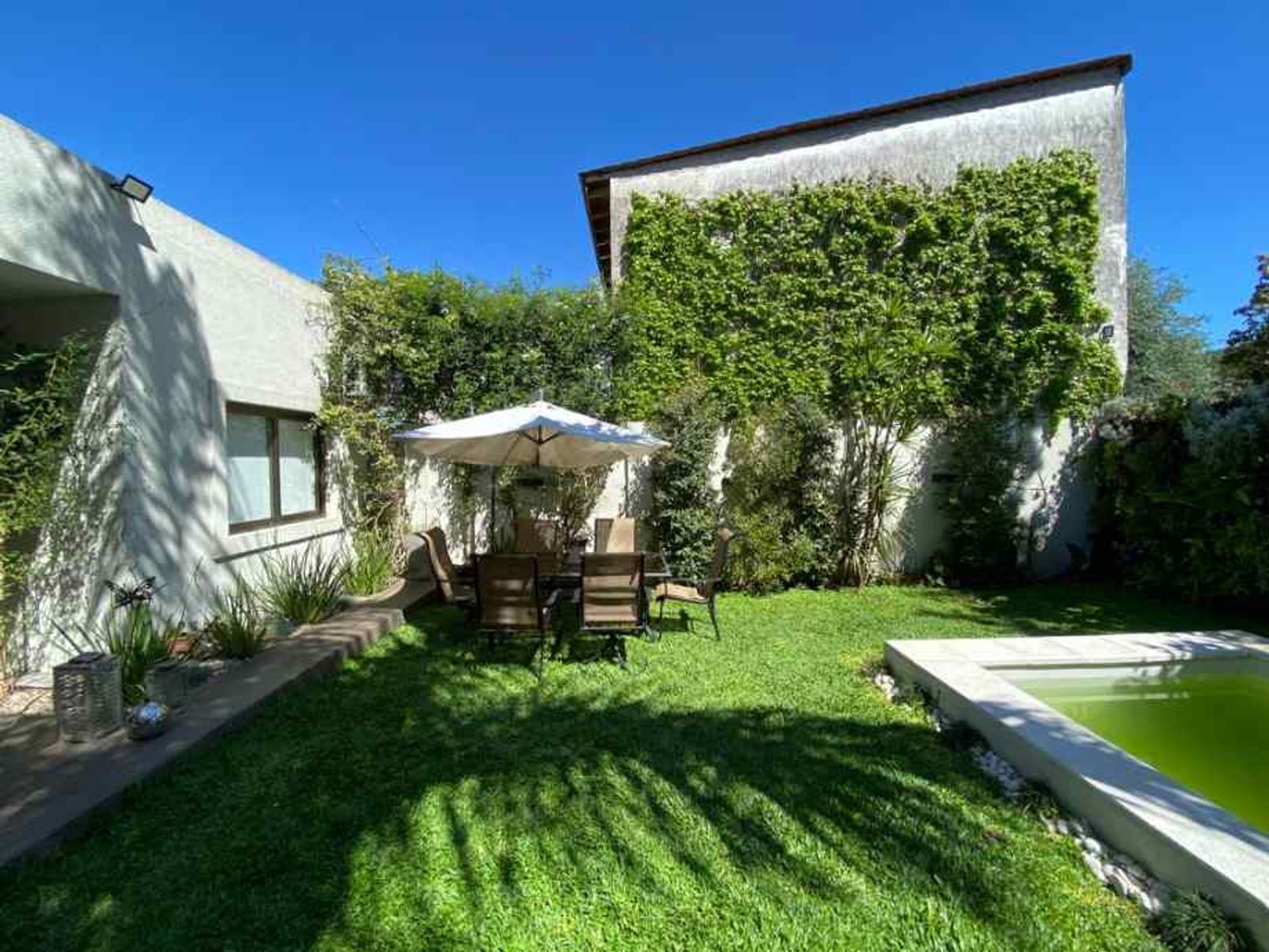 CASA DE 4 AMBIENTES EN VENTA - CASTELAR NORTE - 15