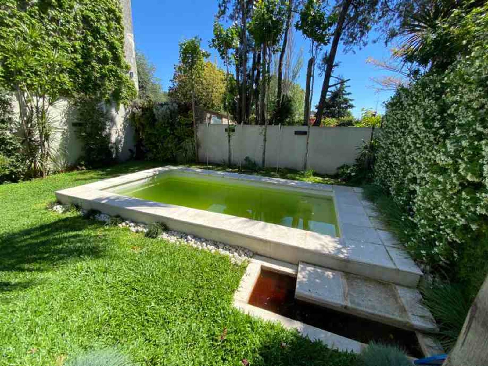 CASA DE 4 AMBIENTES EN VENTA - CASTELAR NORTE - 19