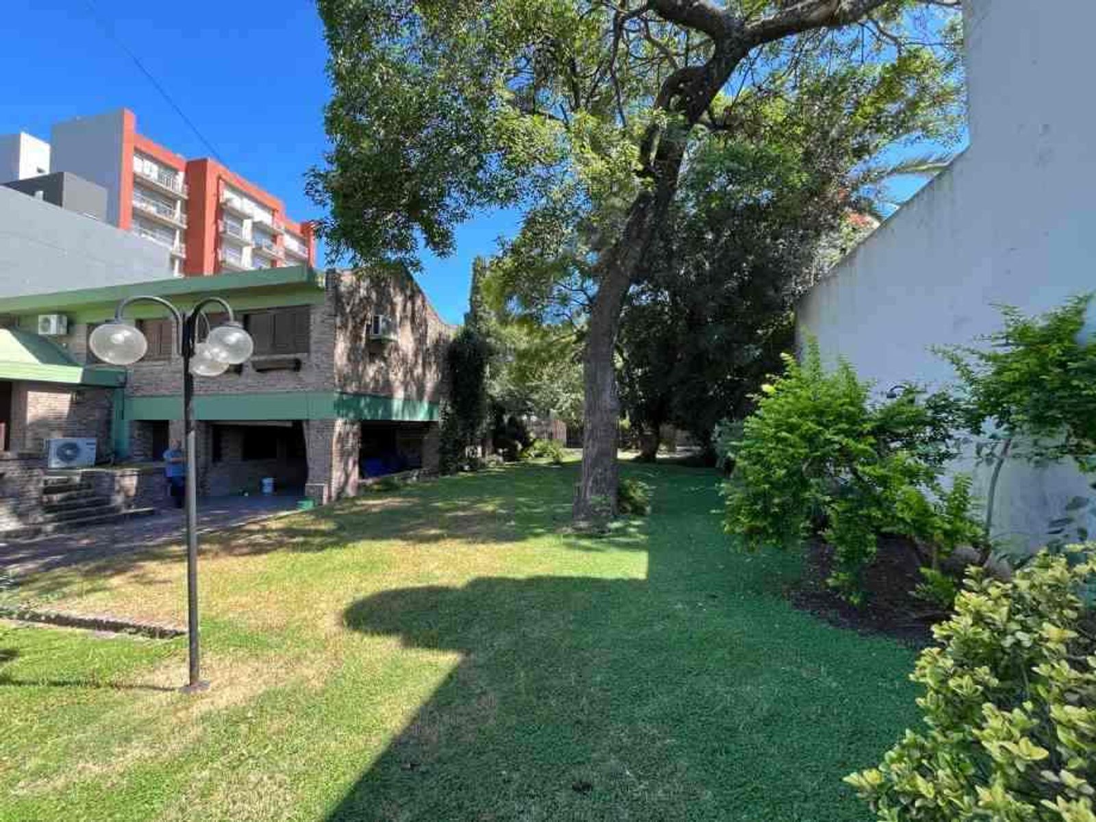 EXCELETE LOTE EN VENTA - MORON CENTRO - 1