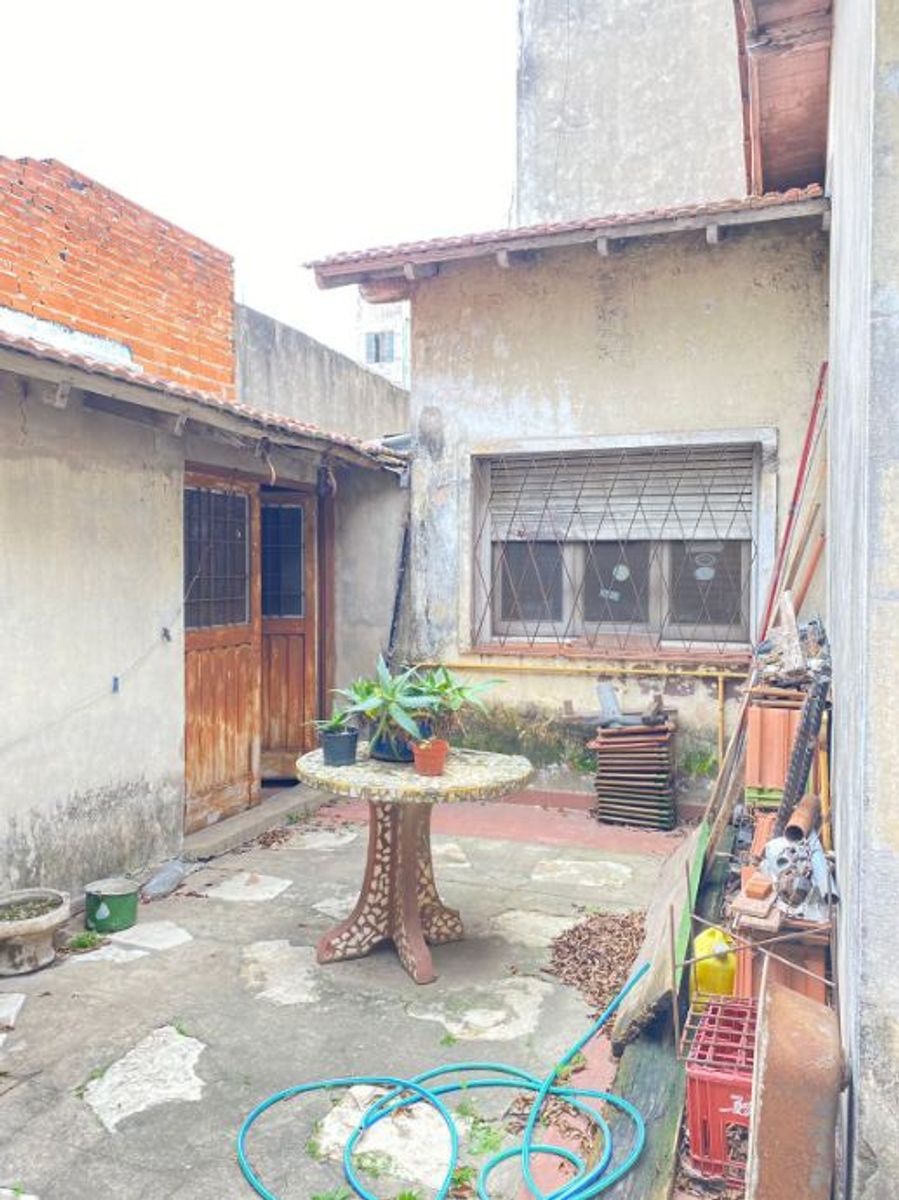 CHALET DE 4 AMBIENTES A REFACCIONAR - MORON NORTE - 13