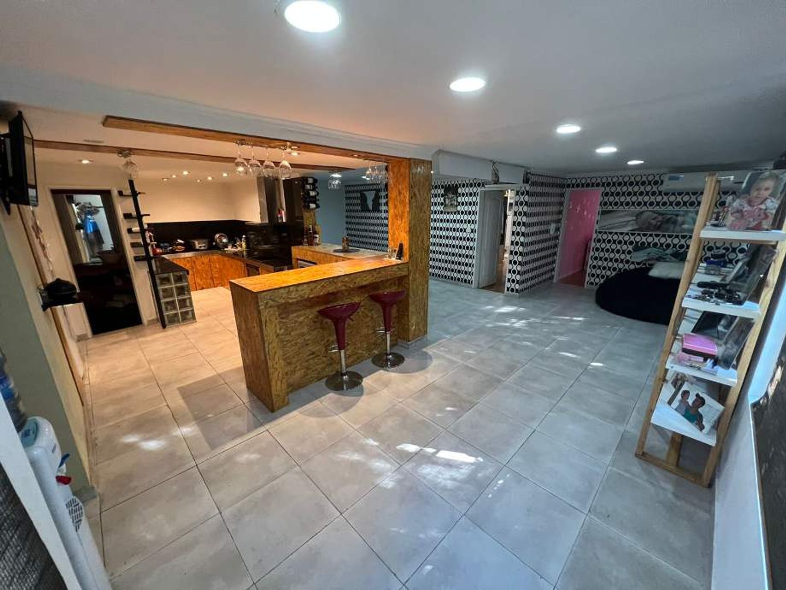 CASA DE 6 AMBIENTES EN EXCELENTES CONDICIONES - VILLA UDAONDO - 5