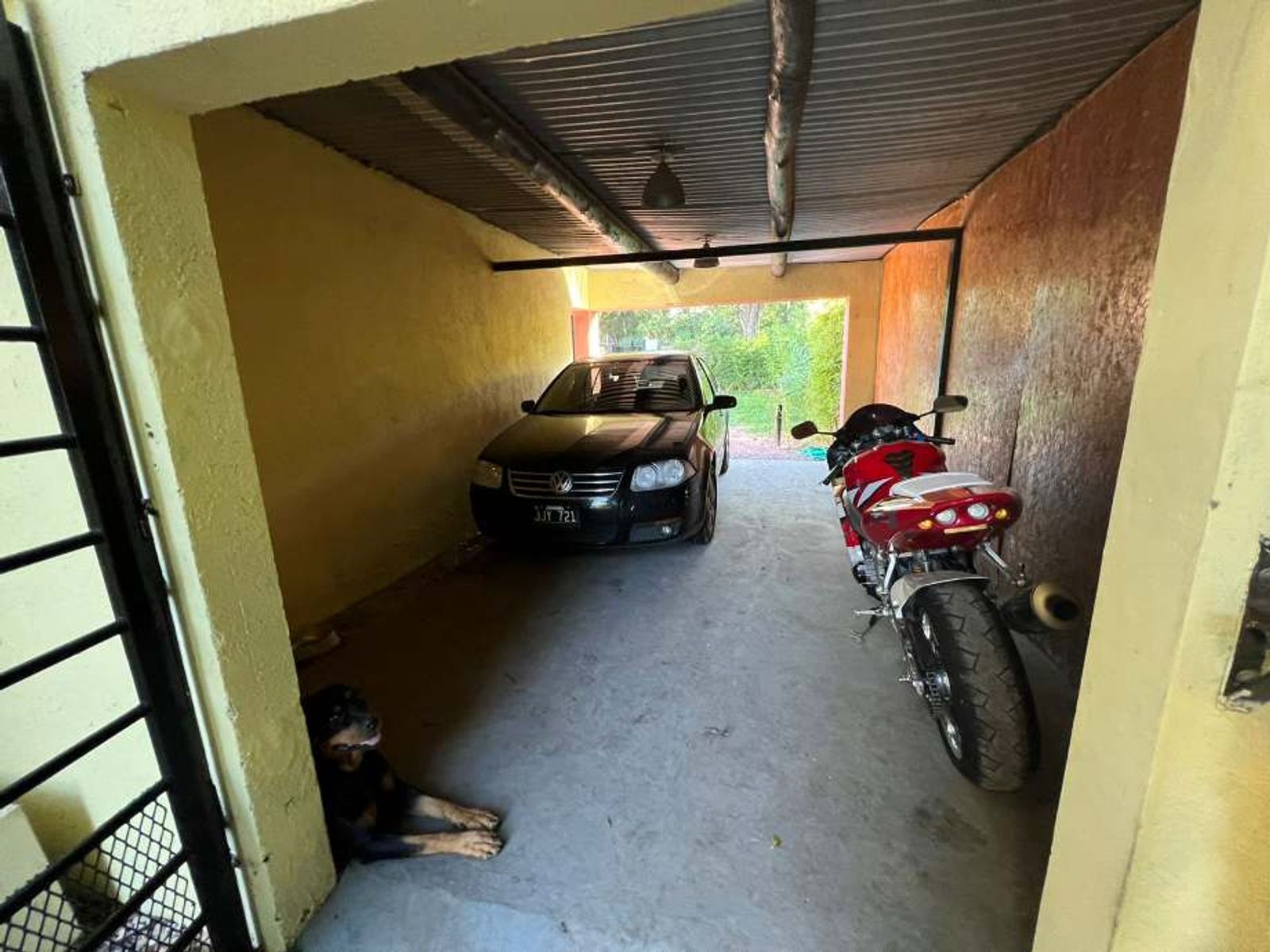 CASA DE 6 AMBIENTES EN EXCELENTES CONDICIONES - VILLA UDAONDO - 13