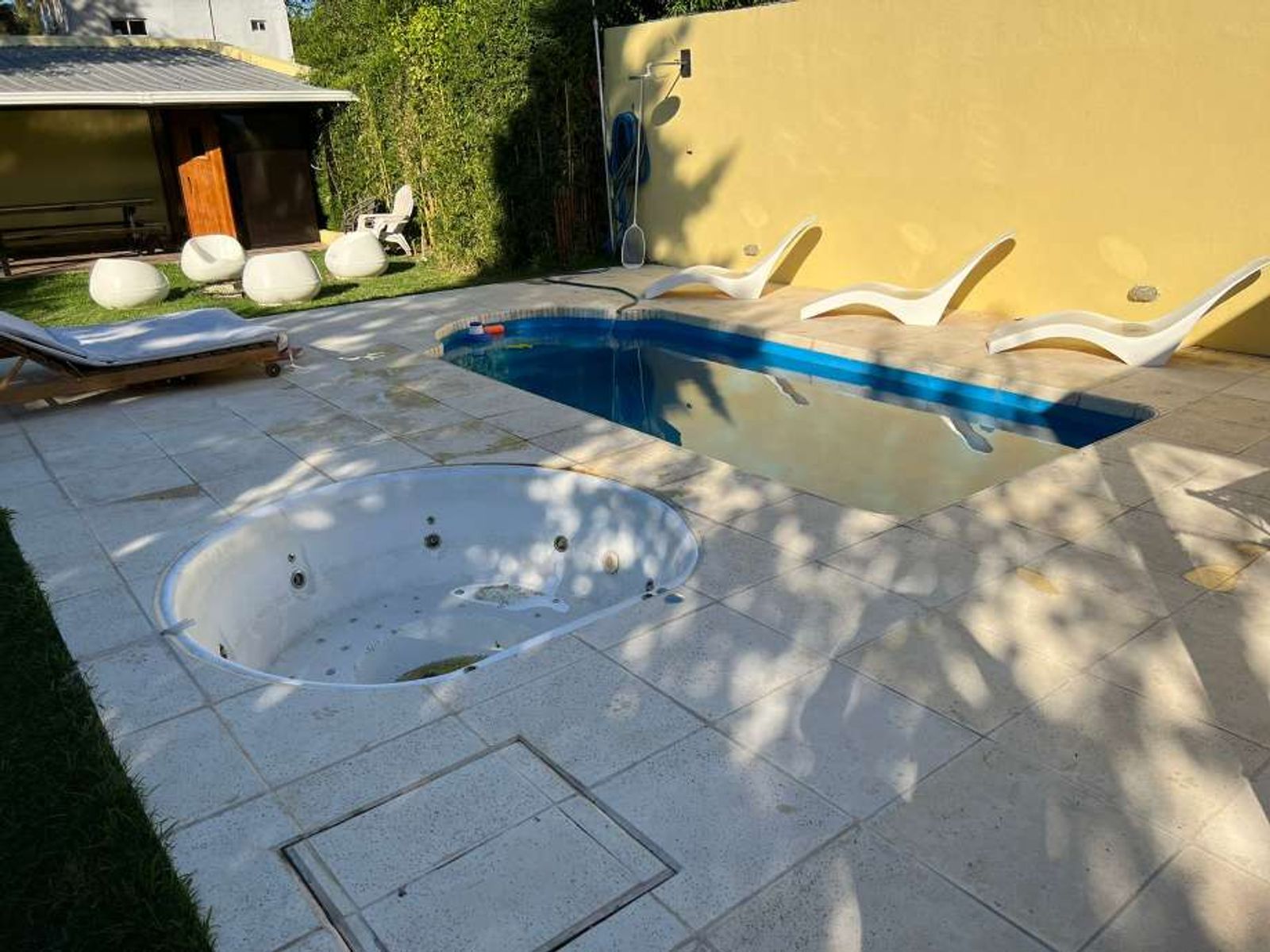 CASA DE 6 AMBIENTES EN EXCELENTES CONDICIONES - VILLA UDAONDO - 14
