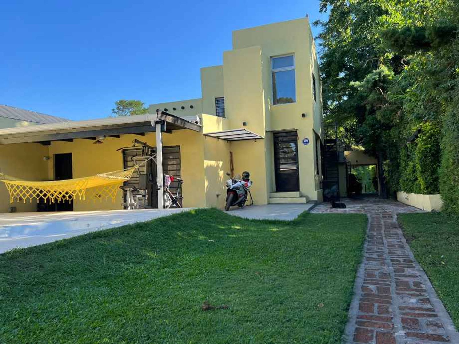 CASA DE 6 AMBIENTES EN EXCELENTES CONDICIONES - VILLA UDAONDO - 15