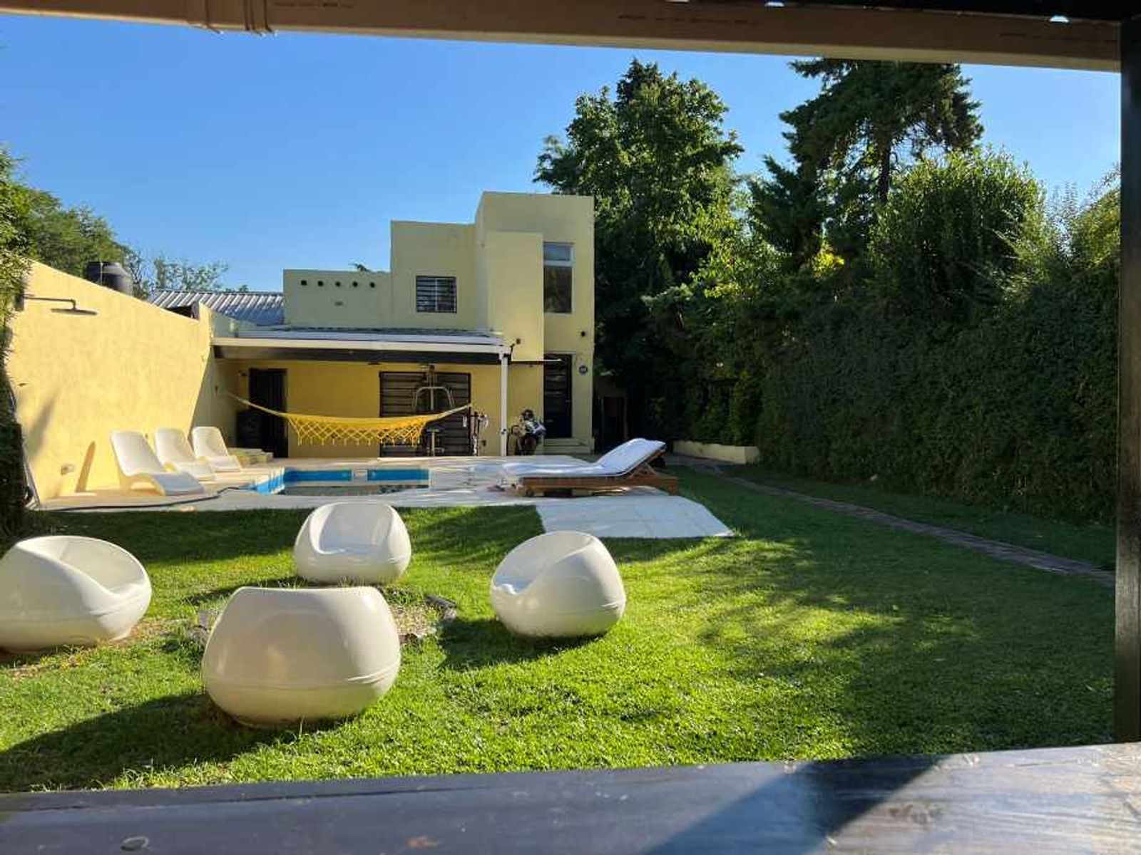CASA DE 6 AMBIENTES EN EXCELENTES CONDICIONES - VILLA UDAONDO - 20