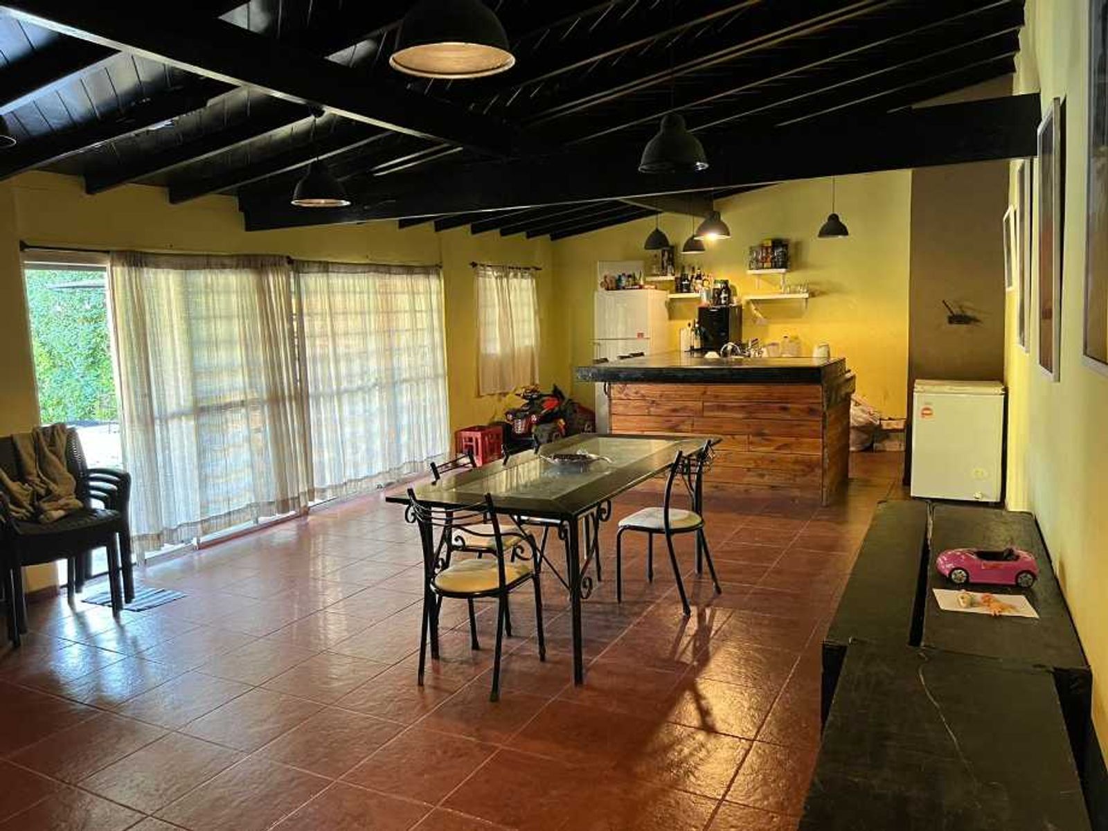 CASA DE 6 AMBIENTES EN EXCELENTES CONDICIONES - VILLA UDAONDO - 33