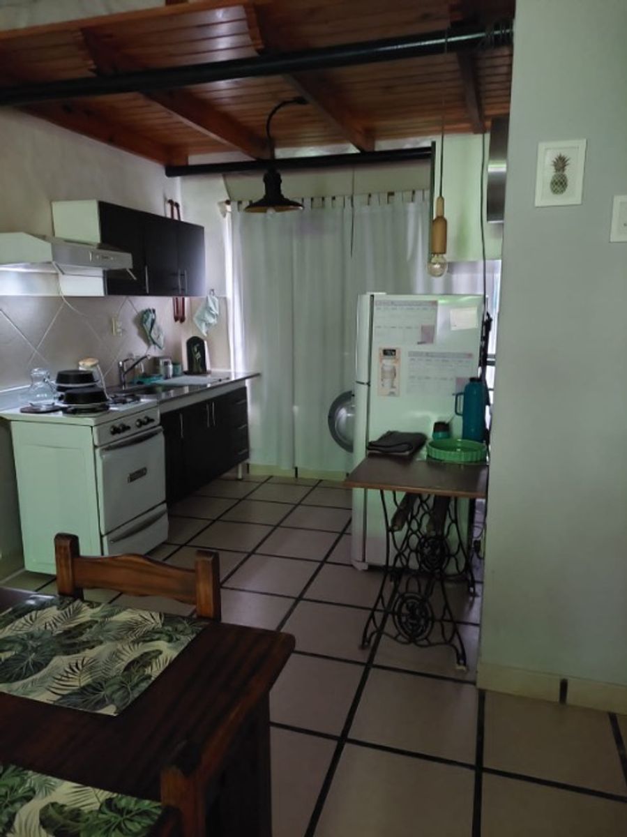 CASA QUINTA DE 3 AMBIENTES EN LOTE DE 1500 MTS2 -BRANDSEN - 4