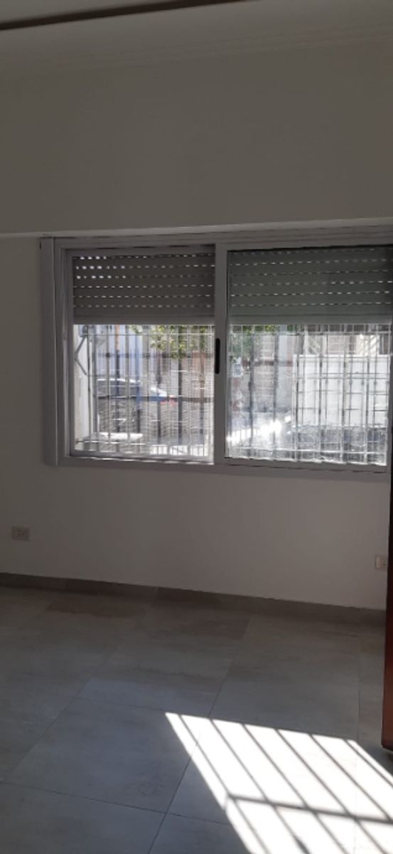 CASA AMERICANA DE 3 AMBIENTES EN VENTA - MORON CENTRO - 7