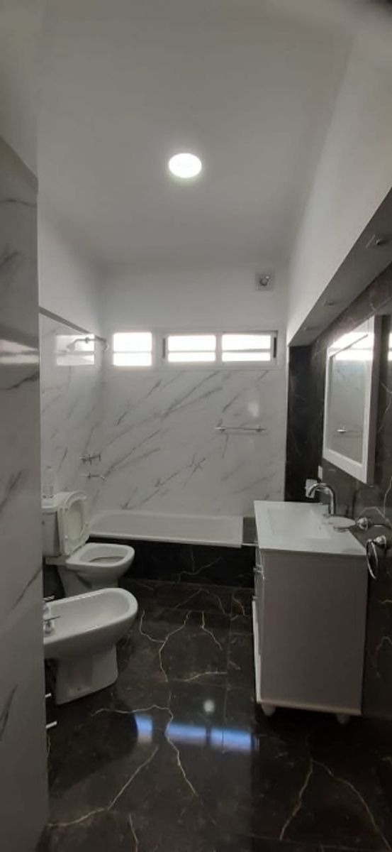 CASA AMERICANA DE 3 AMBIENTES EN VENTA - MORON CENTRO - 9