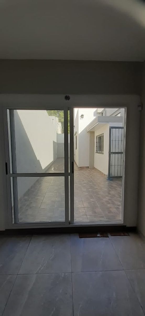 CASA AMERICANA DE 3 AMBIENTES EN VENTA - MORON CENTRO - 14