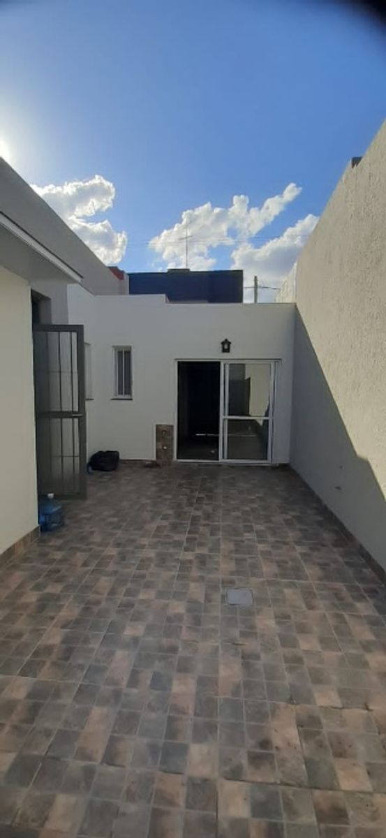 CASA AMERICANA DE 3 AMBIENTES EN VENTA - MORON CENTRO - 17