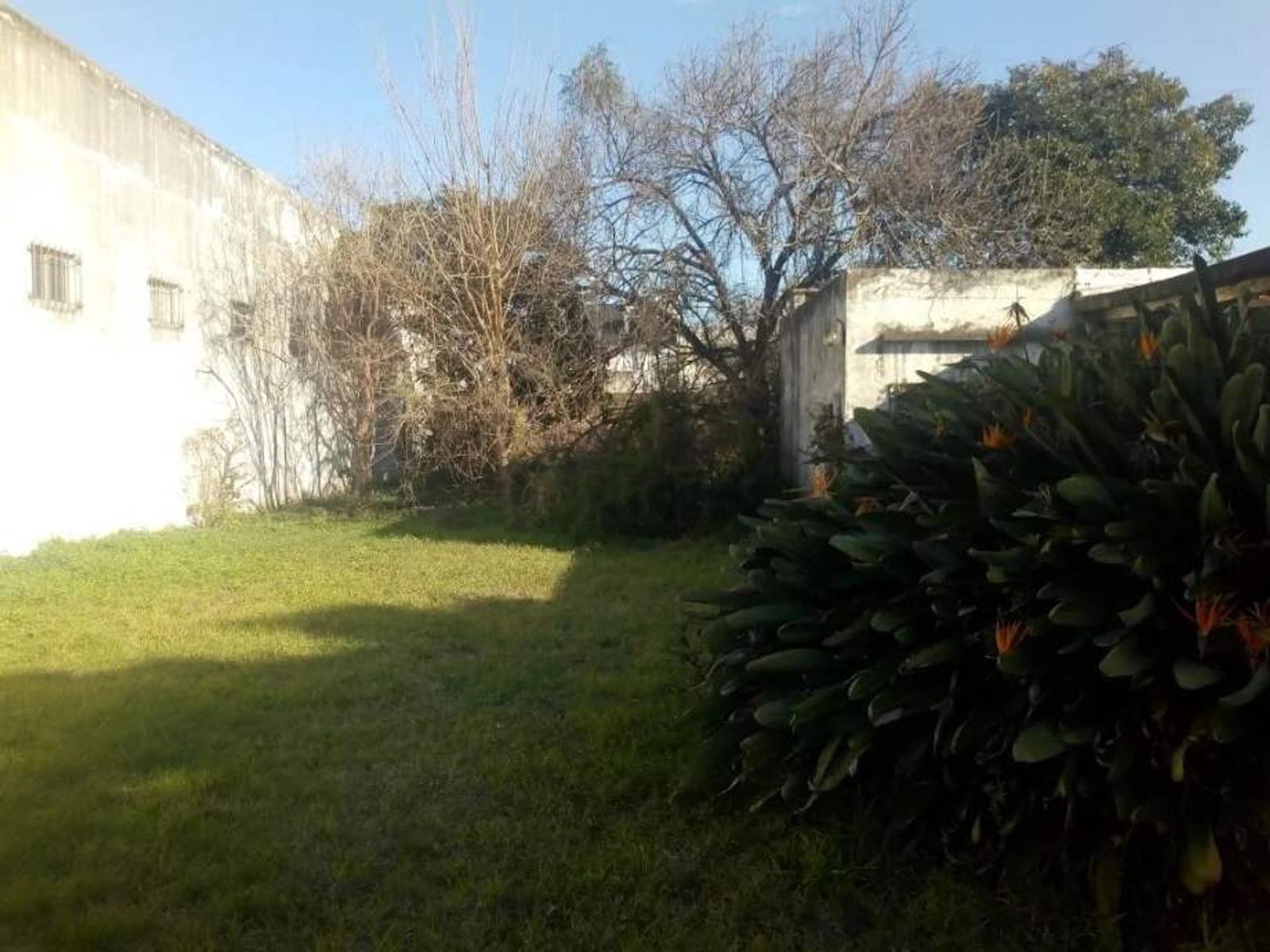 VENTA DE LOTES EN CONJUNTO - CASTELAR NORTE - 1