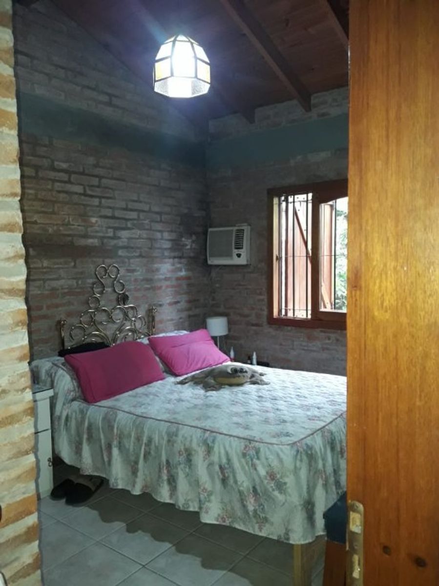 CHALET PARA DOS FAMILIAS EN VENTA - HAEDO NORTE - 12