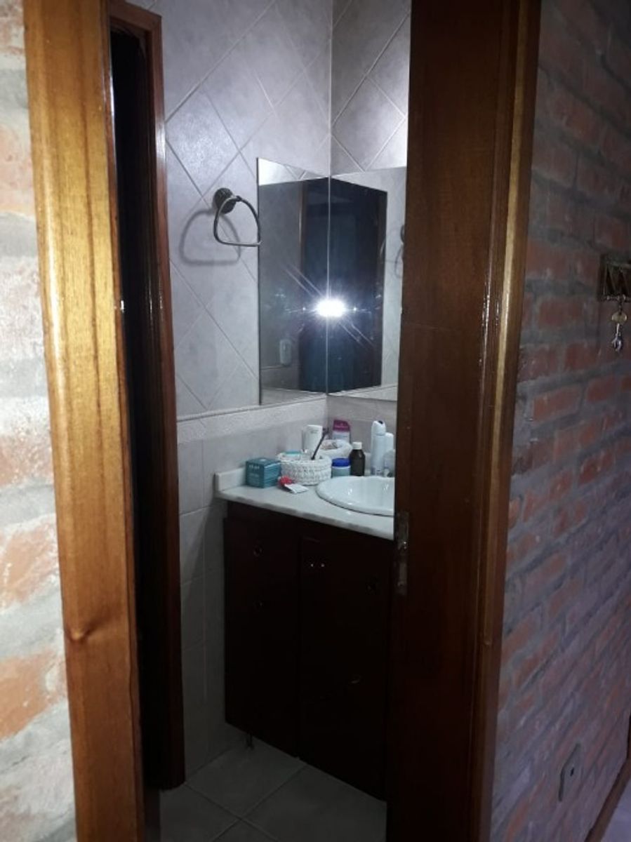 CHALET PARA DOS FAMILIAS EN VENTA - HAEDO NORTE - 13
