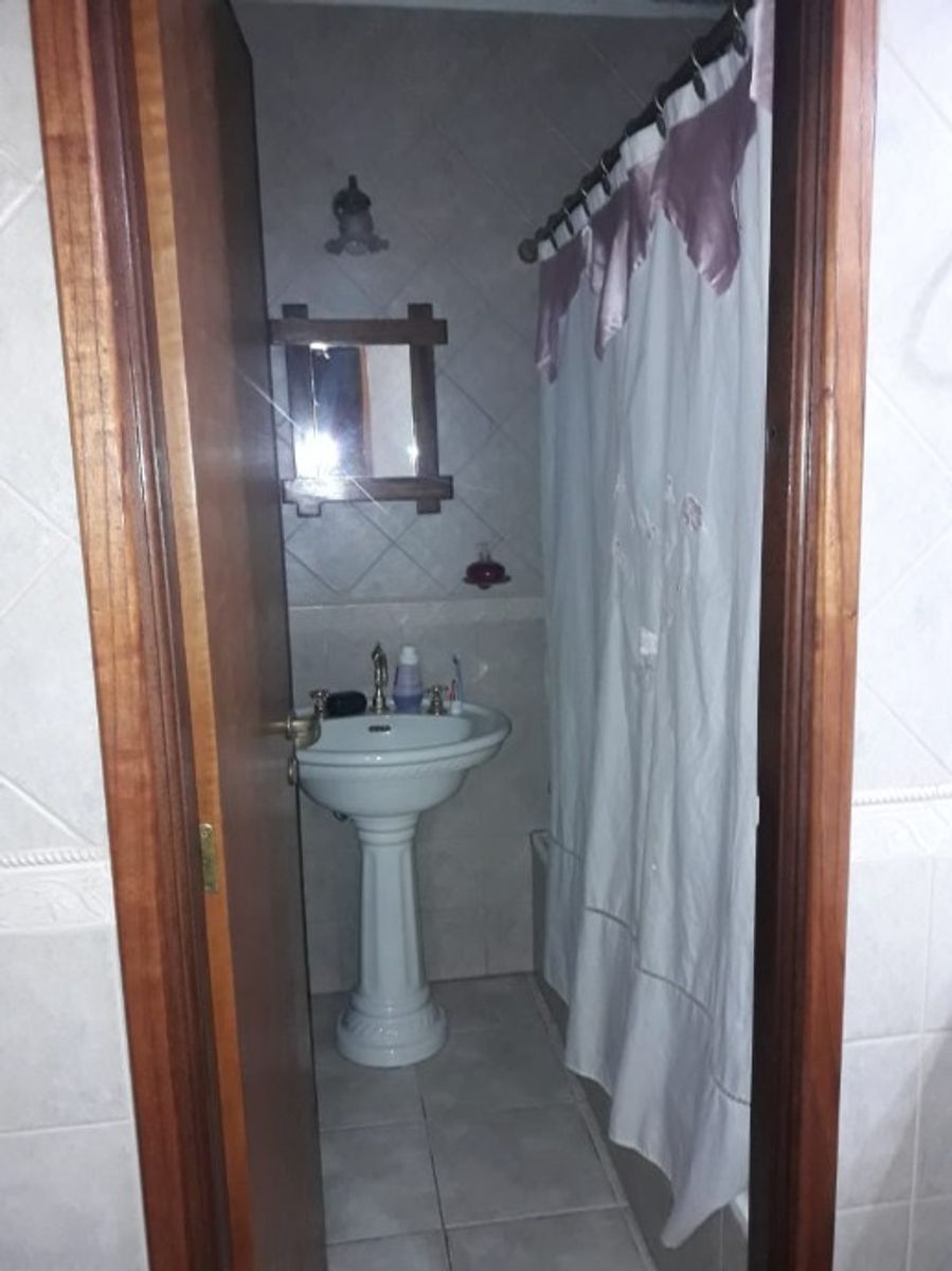 CHALET PARA DOS FAMILIAS EN VENTA - HAEDO NORTE - 15