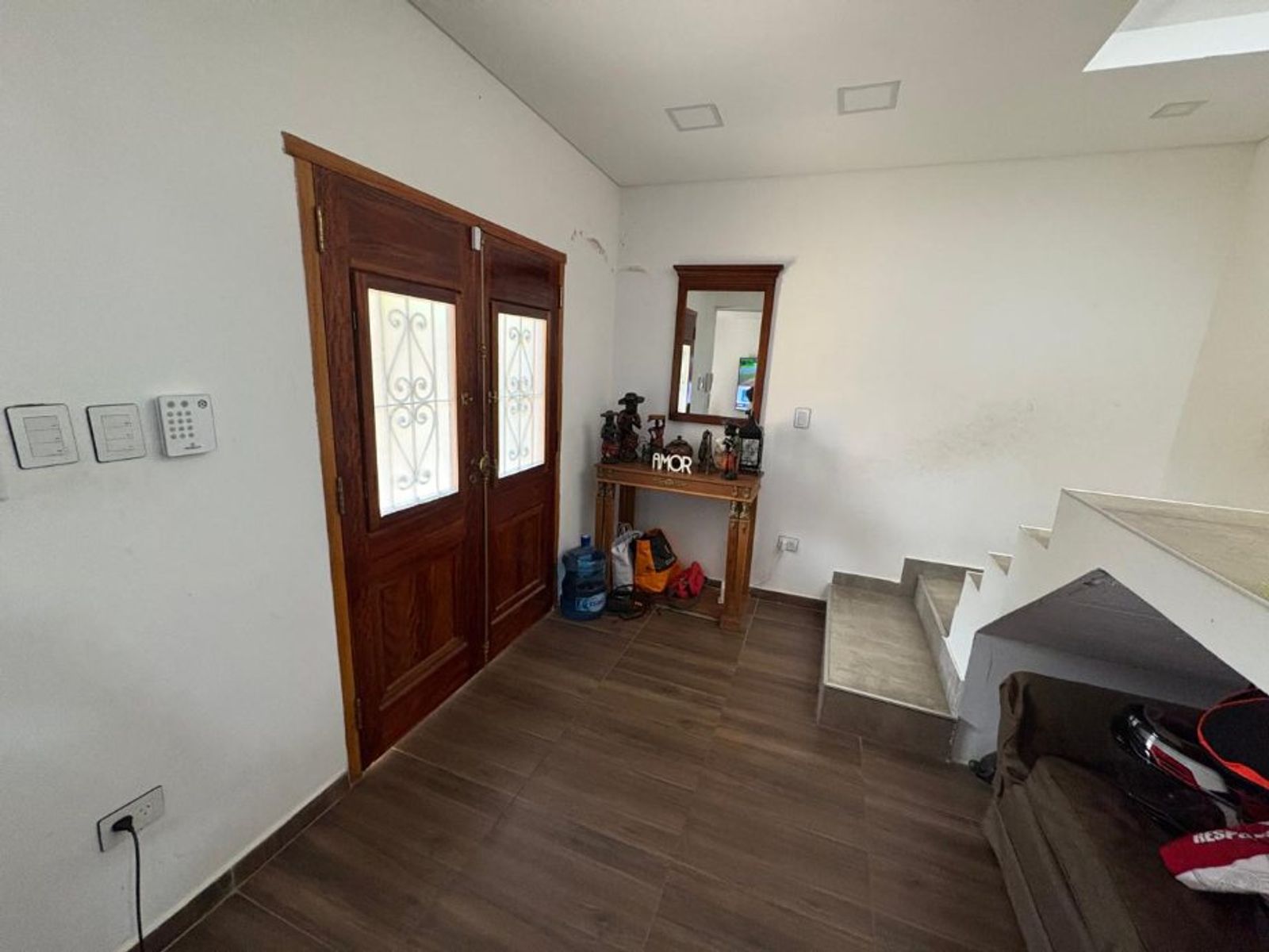 CASA MINIMALISTA DE 5 AMBIENTES EN VENTA - ITUZAINGO NORTE - 6