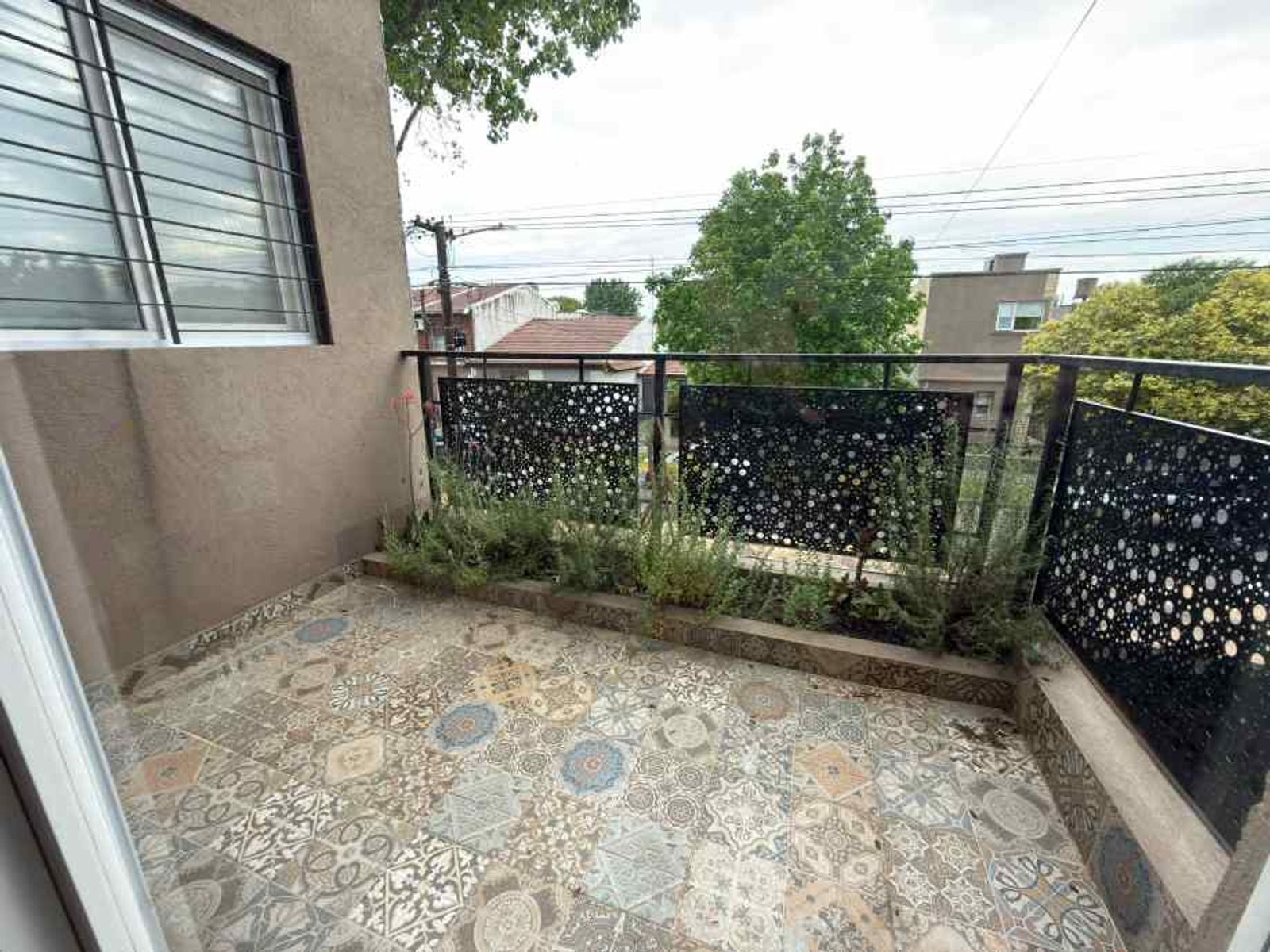 CASA MINIMALISTA DE 5 AMBIENTES EN VENTA - ITUZAINGO NORTE - 17