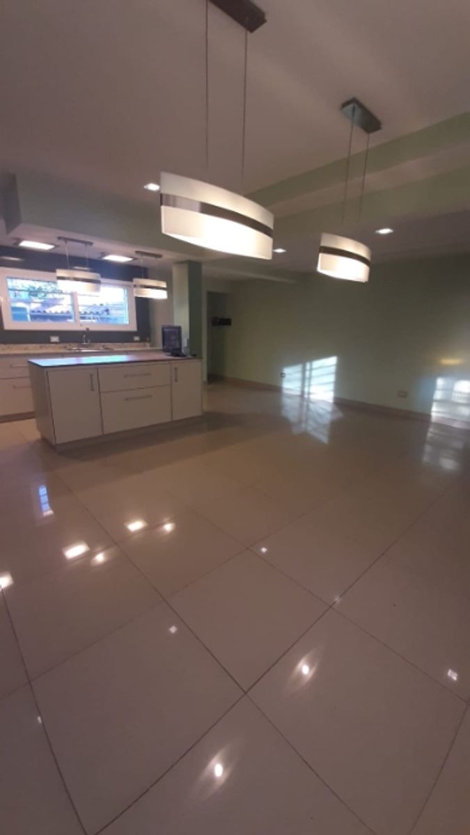 CHALET DE 4 AMBIENTES EN VENTA - ITUZAINGO NORTE - 6