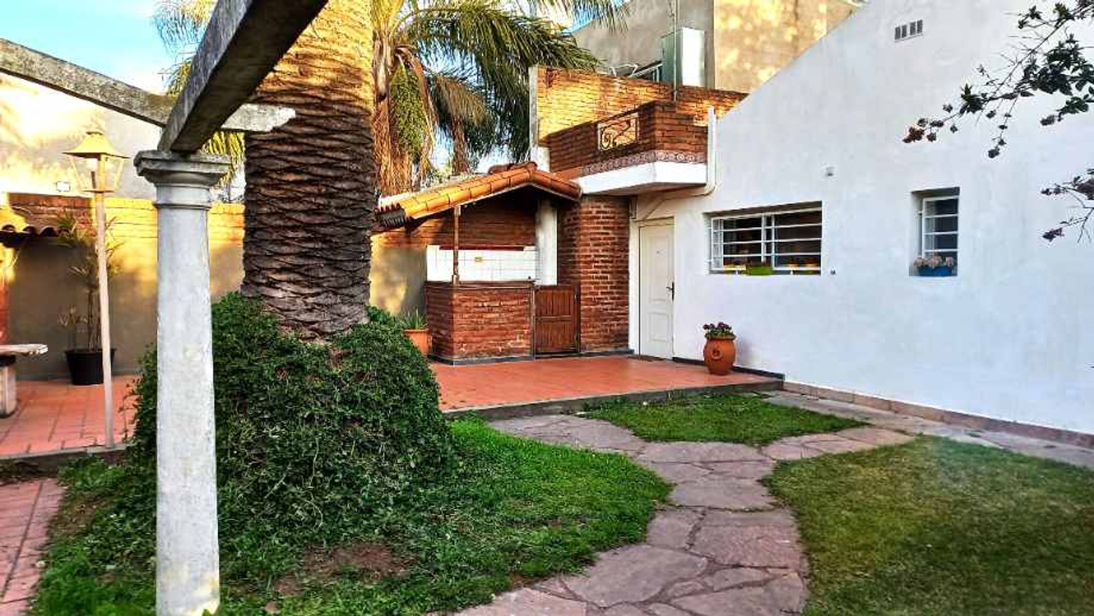 CHALET DE 4 AMBIENTES EN VENTA - ITUZAINGO NORTE - 18