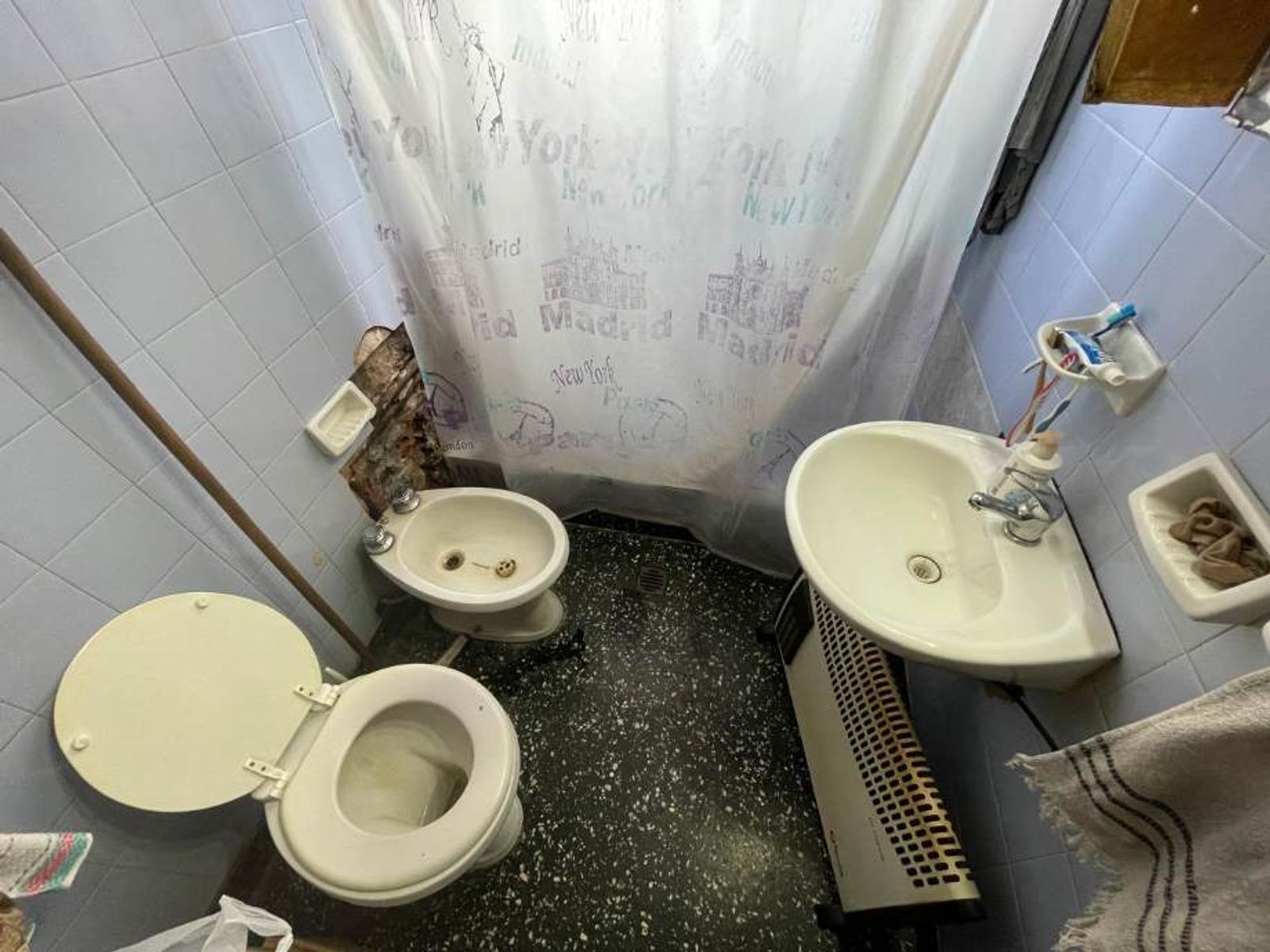 CASA IDEAL 2 FAMILIAS EN VENTA - RAMOS MEJIA SUR - 23