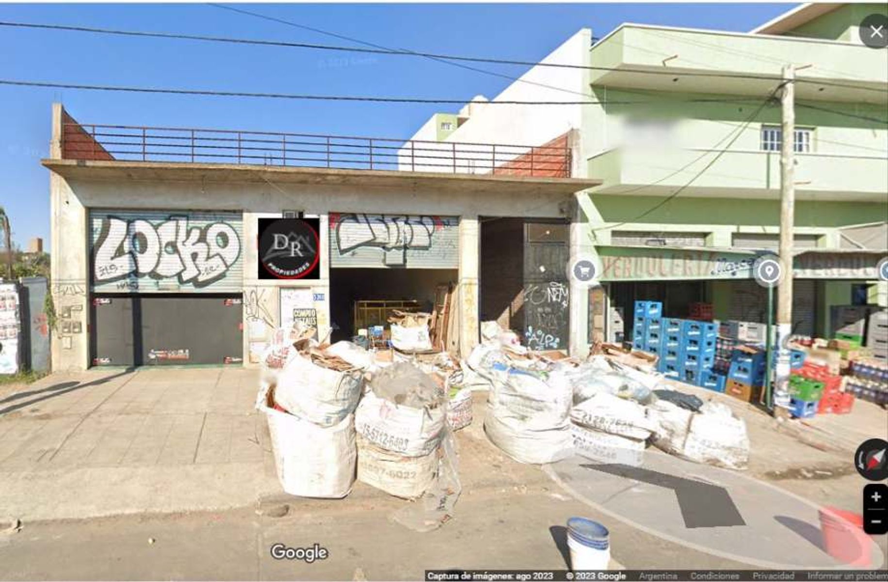 DOS LOCALES AL FRENTE EN VENTA - VILLA LUZURIAGA - 1