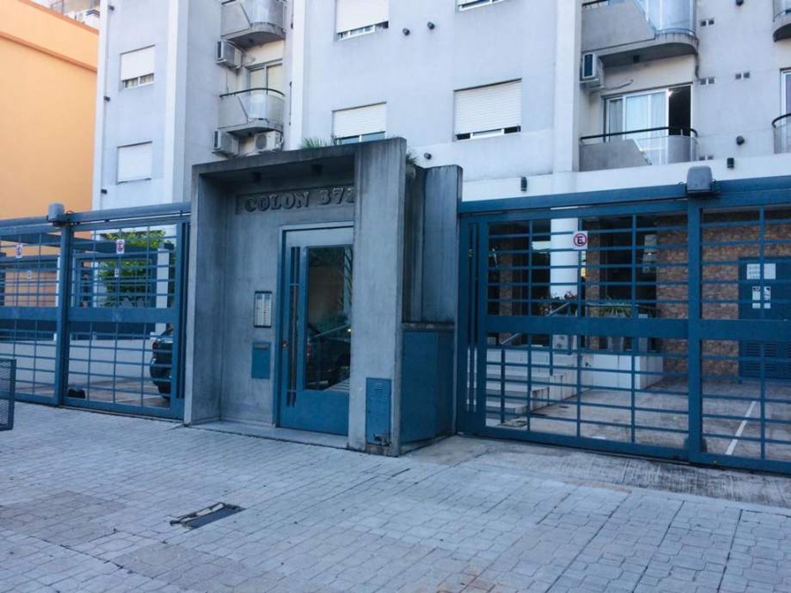 COCHERA CUBIERTA EN SUBSUELO EN VENTA - MORON CENTRO - 1