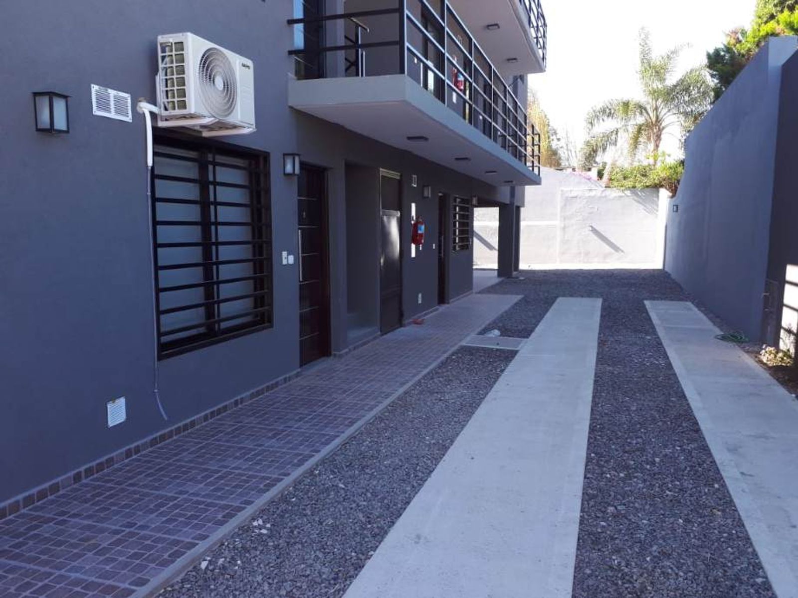 MONOAMBIENTE en planta baja - 2