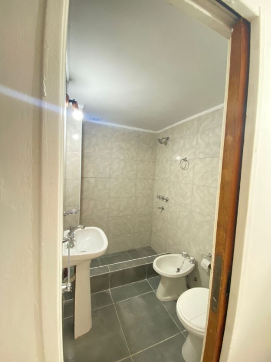 DEPARTAMENTO DE 3 AMBIENTES AL FRENTE - 13
