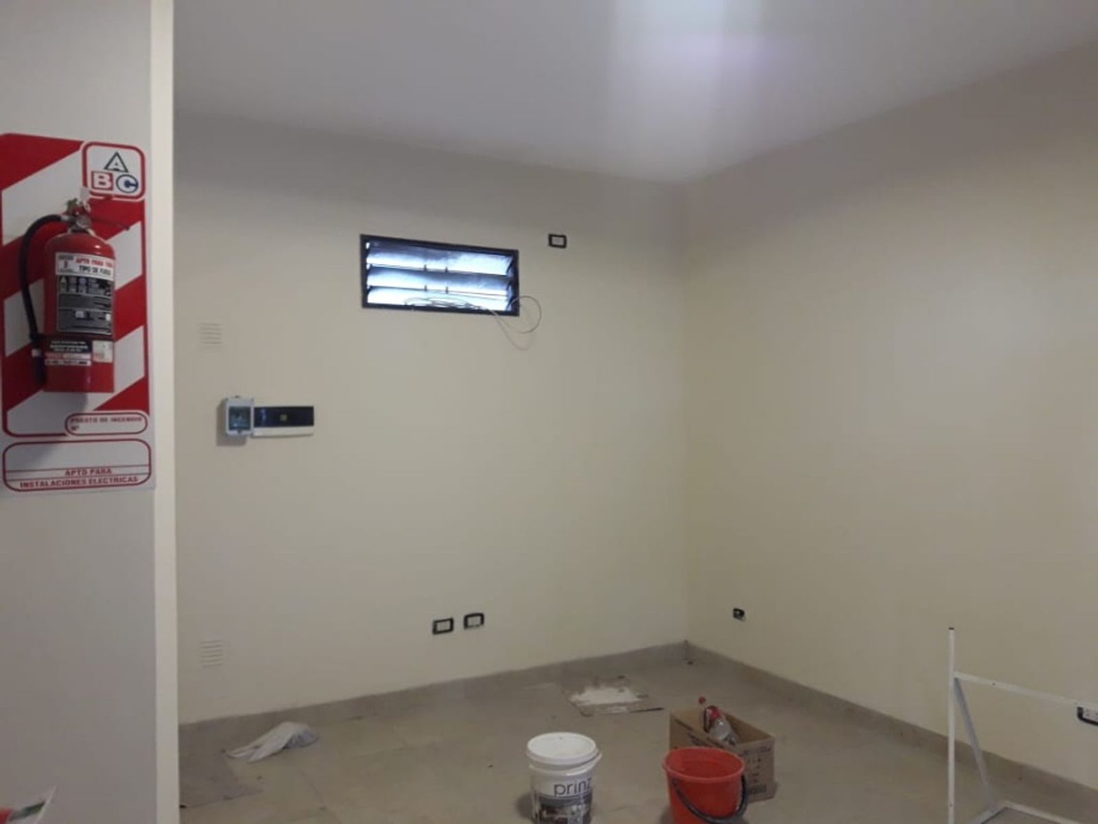 LOCAL COMERCIAL EN VENTA - MORON CENTRO - 3