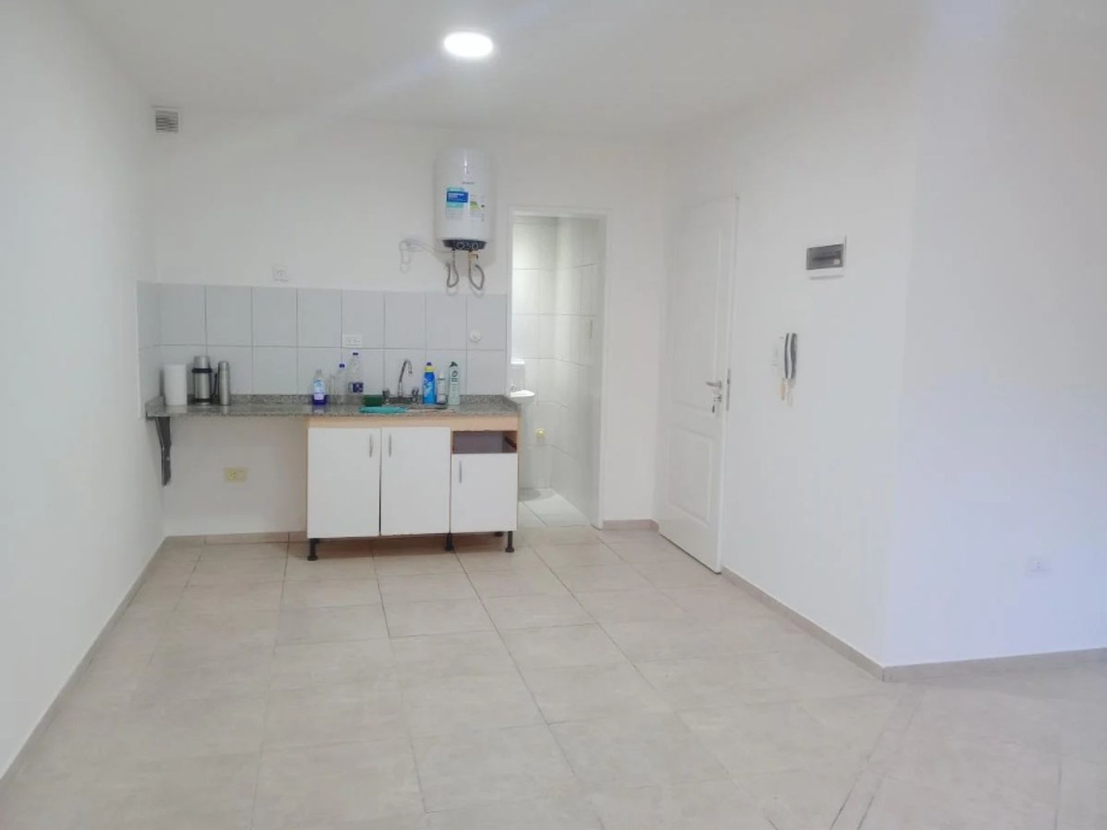 DEPARTAMENTO MONOAMBIENTE EN VENTA - MORON - 2