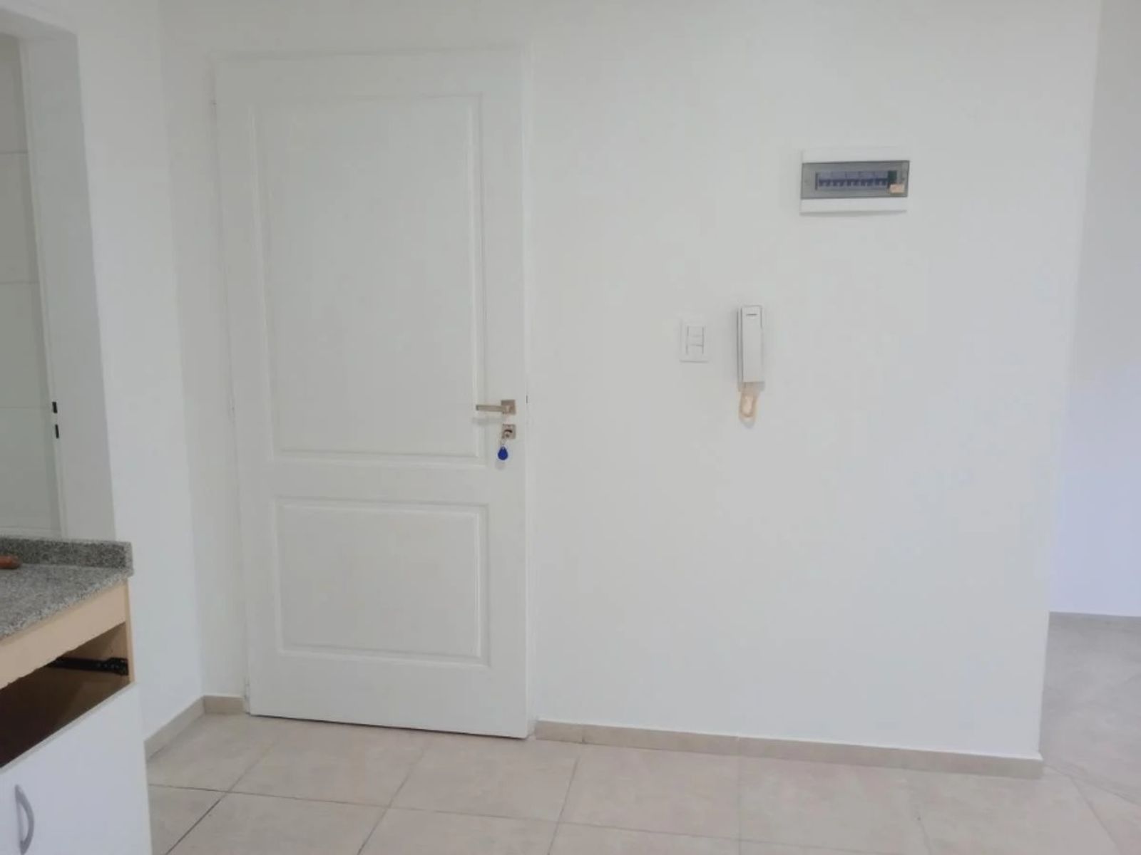 DEPARTAMENTO MONOAMBIENTE EN VENTA - MORON - 3