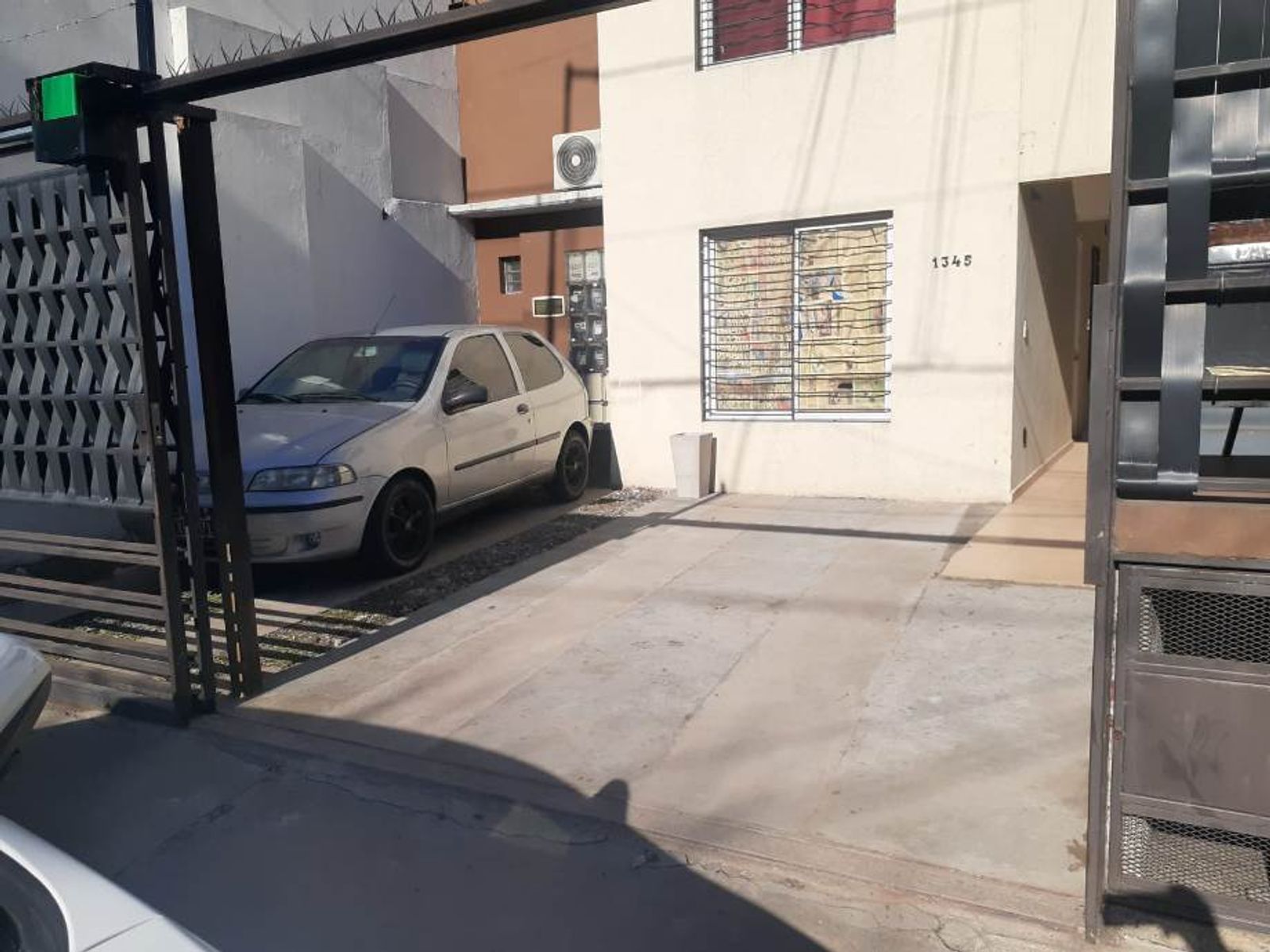 DEPARTAMENTO DE 2 AMBIENTES EN VENTA - MORON - 2