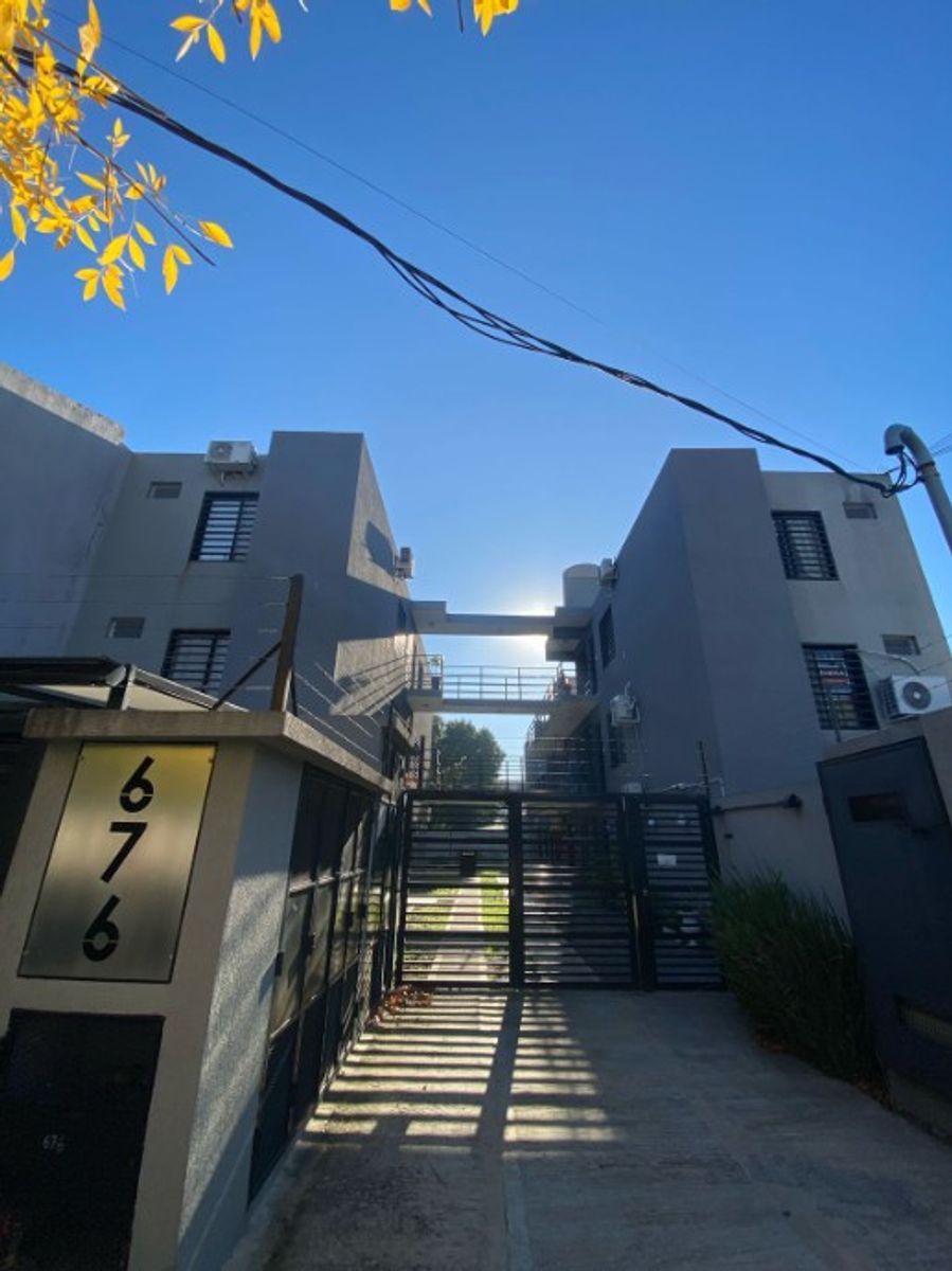 DEPARTAMENTO DE 2 AMBIENTES EN VENTA - MORON SUR - 2