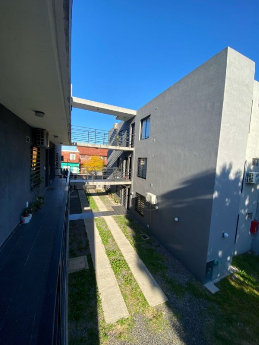 DEPARTAMENTO DE 2 AMBIENTES EN VENTA - MORON SUR - 5