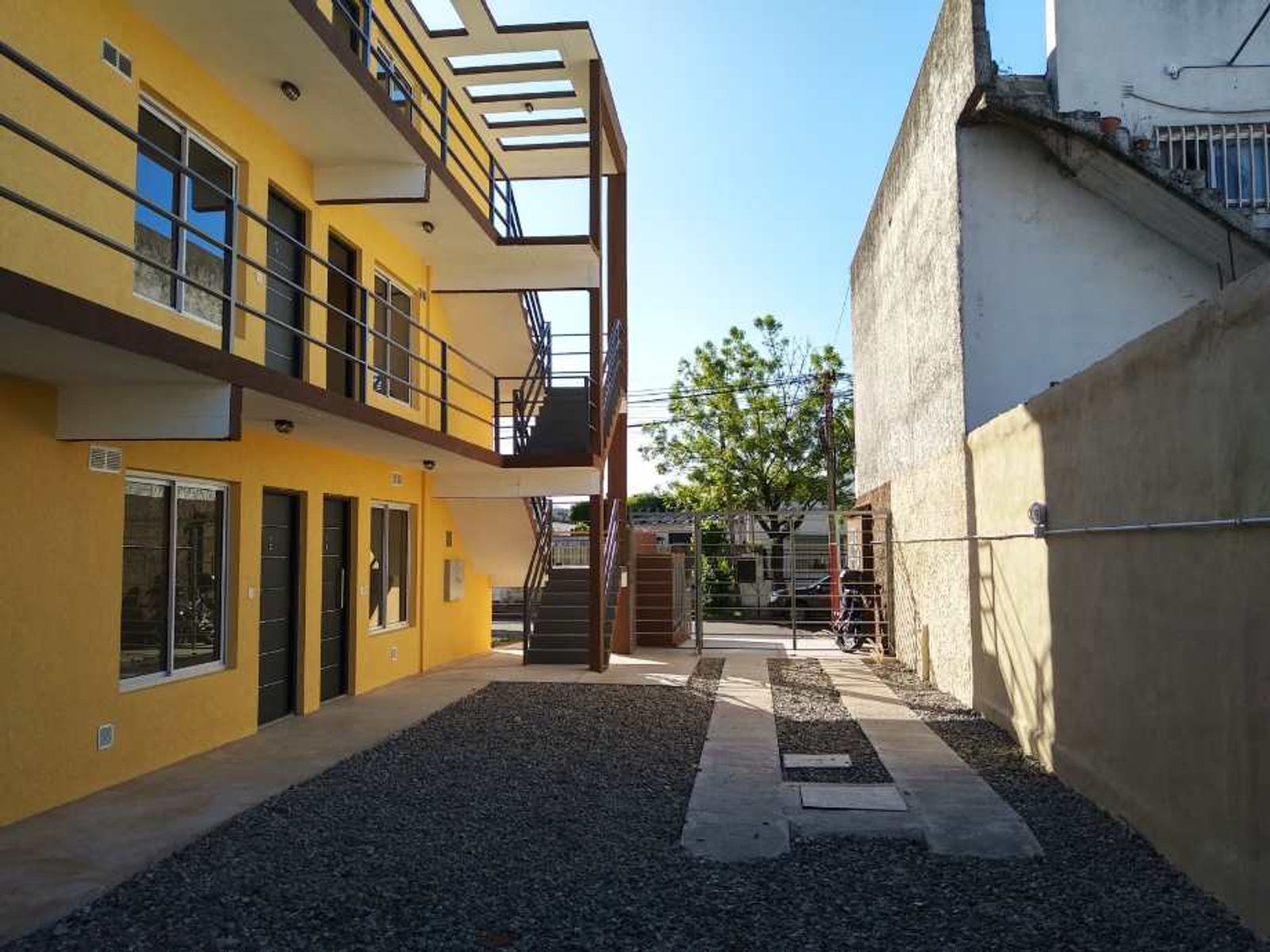 DEPARTAMENTO DE 2 AMBIENTES EN VENTA - MORON SUR - 18
