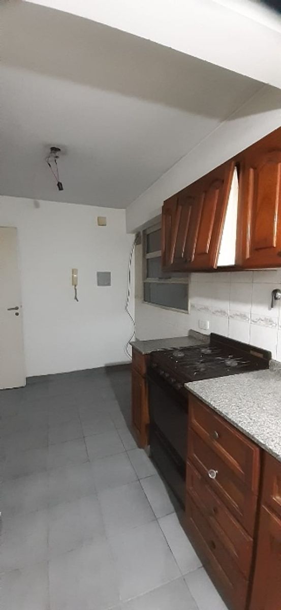 DEPARTAMENTO DE 2 AMBIENTES EN VENTA - MORON CENTRO - 3