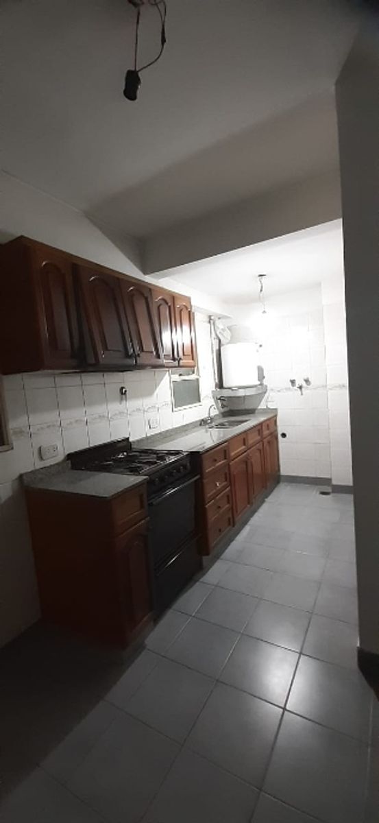DEPARTAMENTO DE 2 AMBIENTES EN VENTA - MORON CENTRO - 4