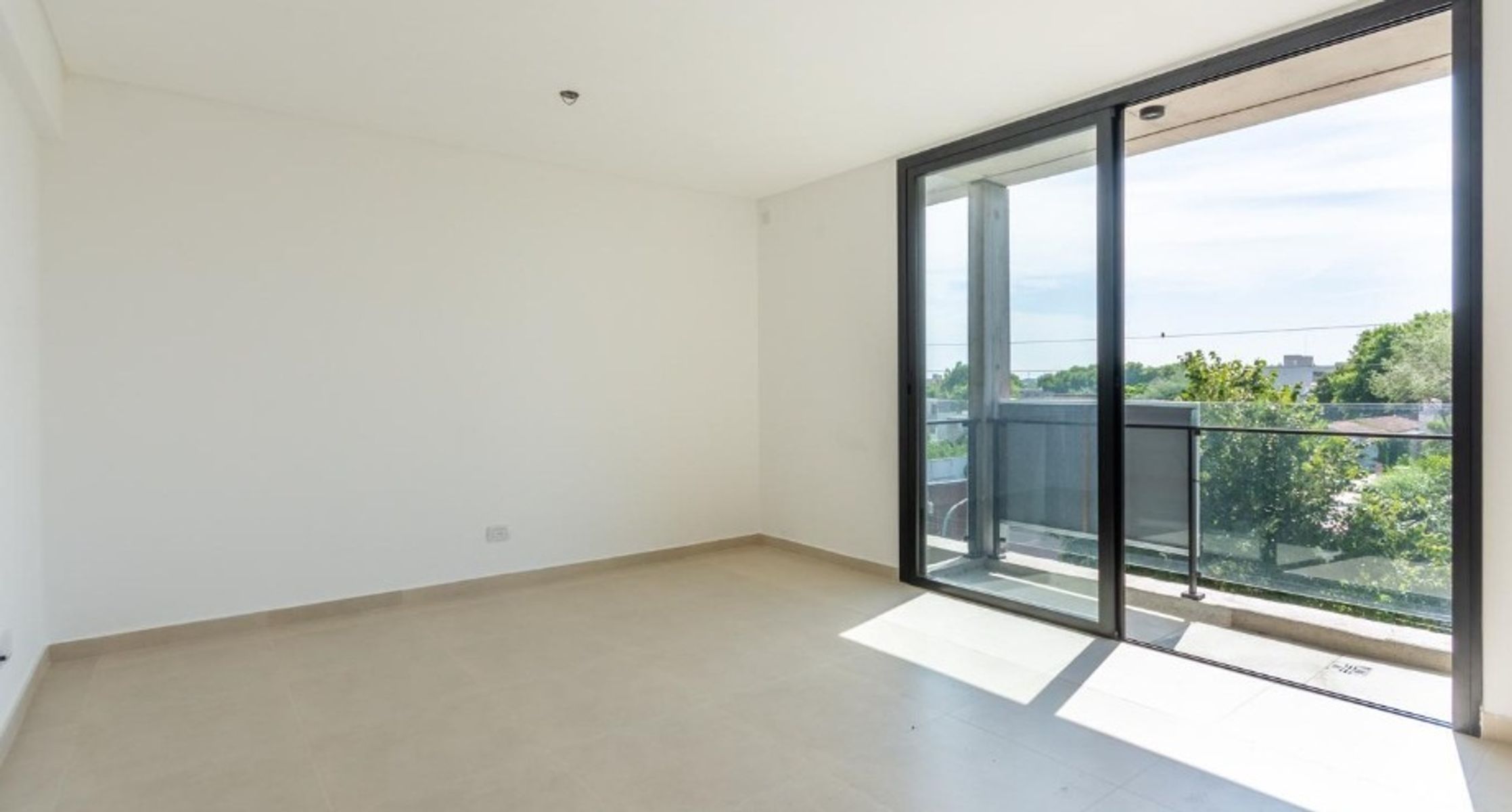 DEPARTAMENTO DE 2 AMBIENTES A ESTRENAR EN VENTA - MORON CENTRO - 12