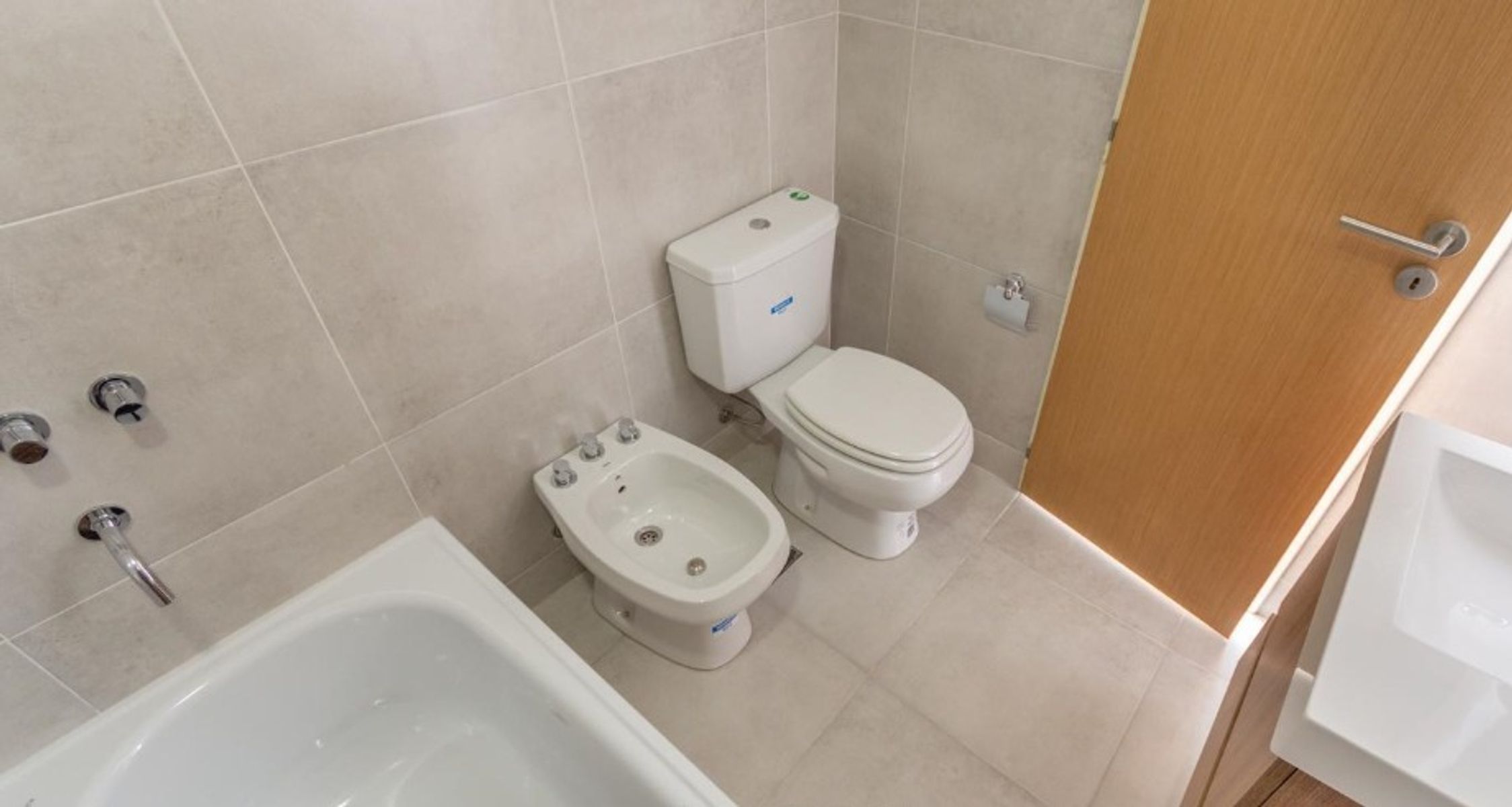 DEPARTAMENTO DE 2 AMBIENTES A ESTRENAR EN VENTA - MORON CENTRO - 14