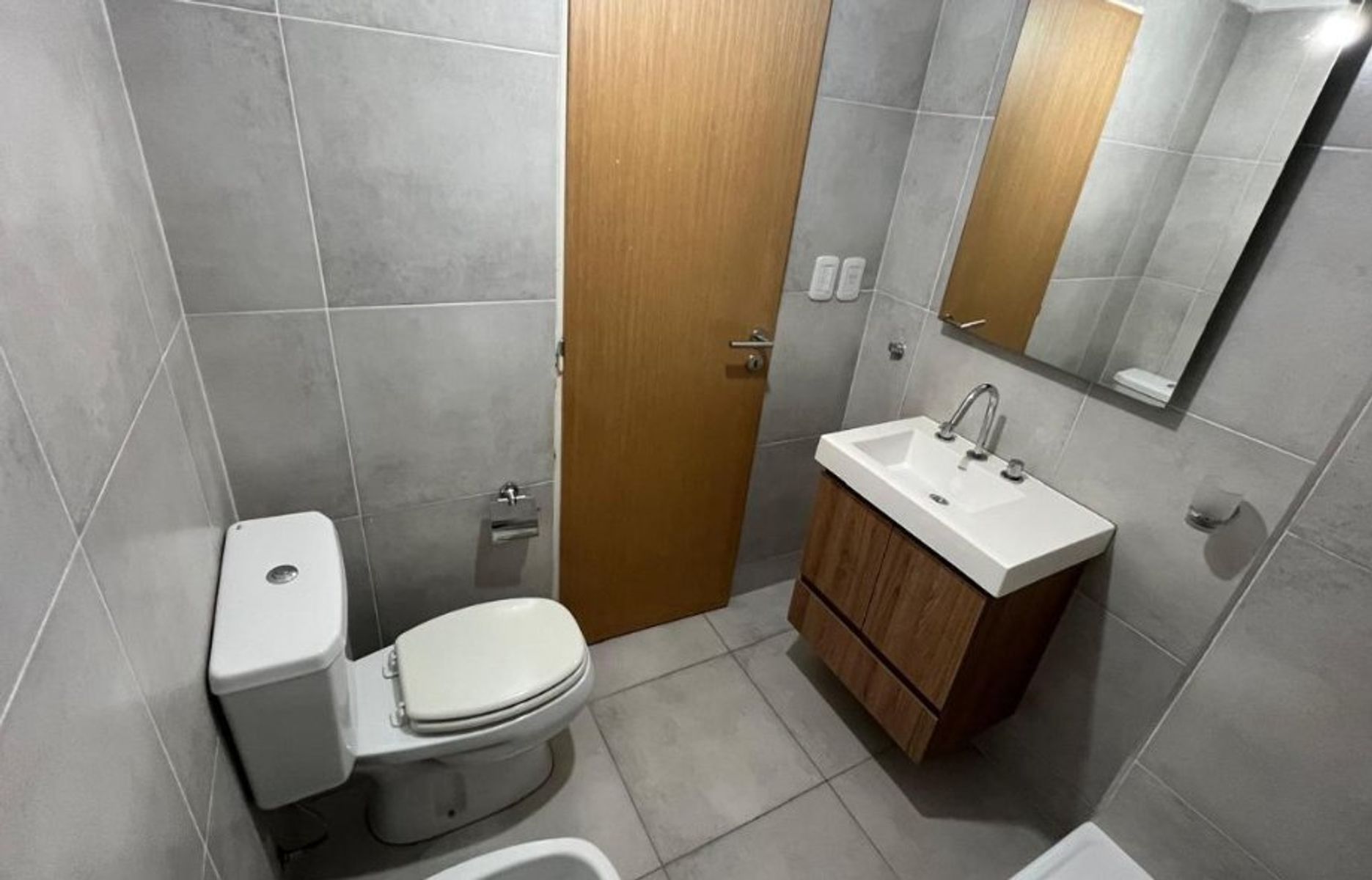 DEPARTAMENTO DE 2 AMBIENTES A ESTRENAR EN VENTA - MORON CENTRO - 16