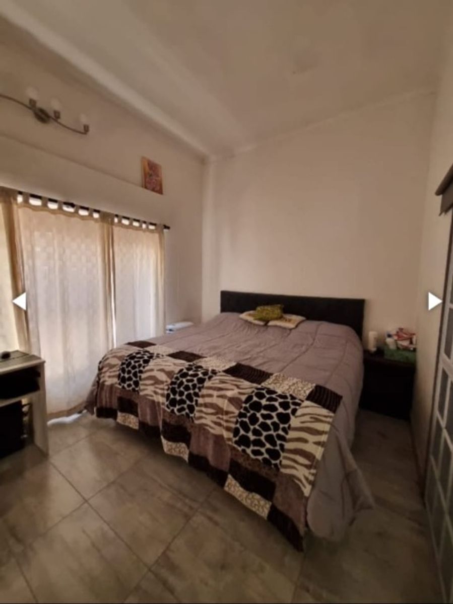 CASA PH DE 3 AMBIENTES EN VENTA - MORON CENTRO - 17