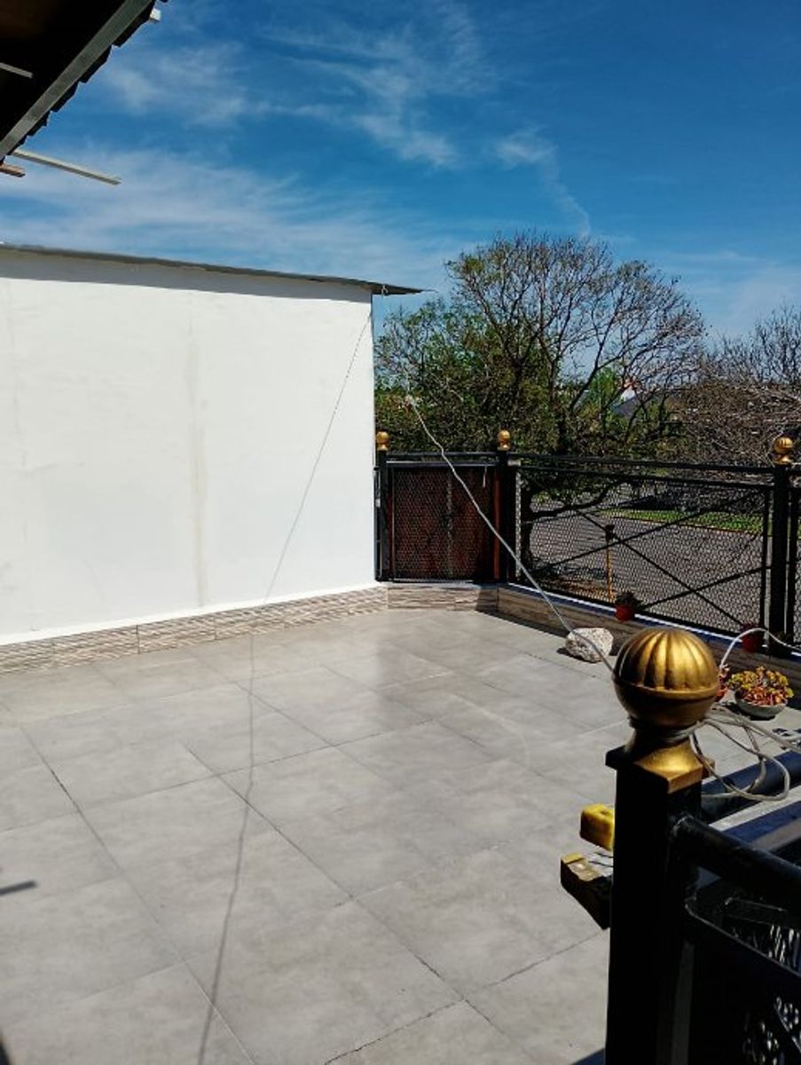 CASA PH DE 3 AMBIENTES EN VENTA - MORON NORTE - 21