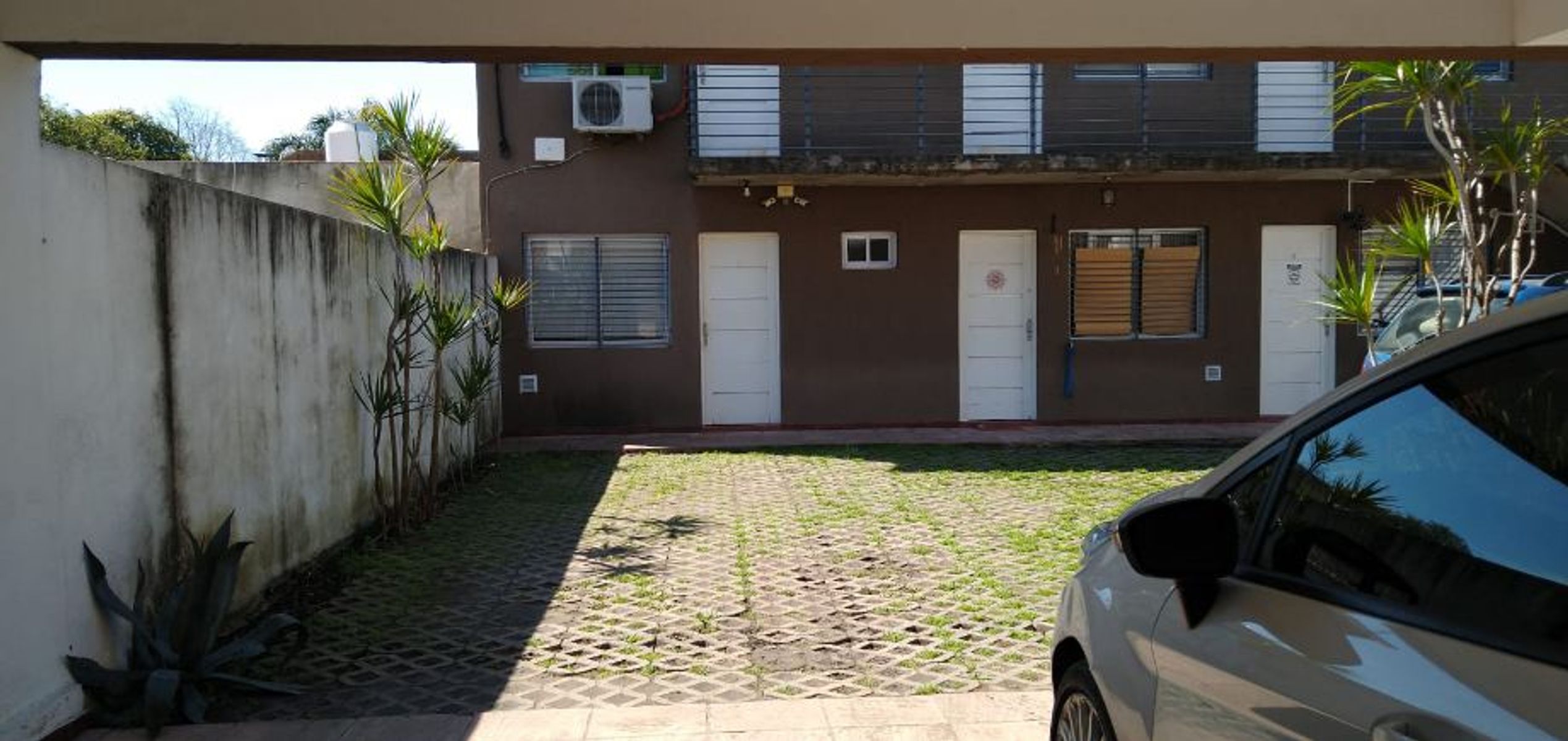 DEPARTAMENTO DE 2 AMBIENTES EN PLANTA BAJA EN VENTA - CASTELAR NORTE - 2