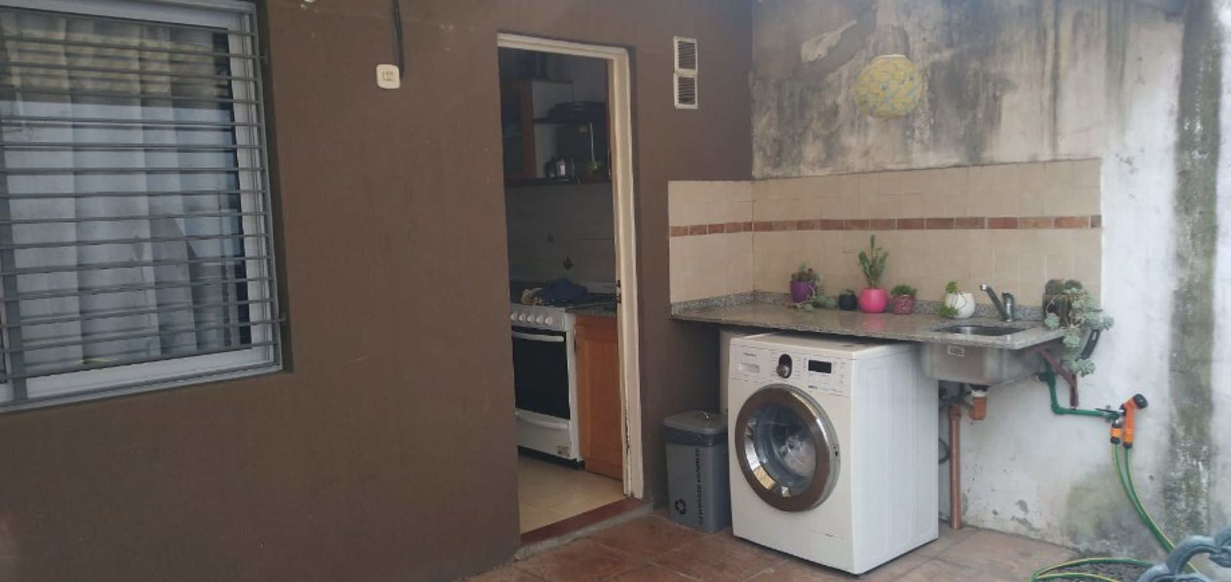 DEPARTAMENTO DE 2 AMBIENTES EN PLANTA BAJA EN VENTA - CASTELAR NORTE - 16